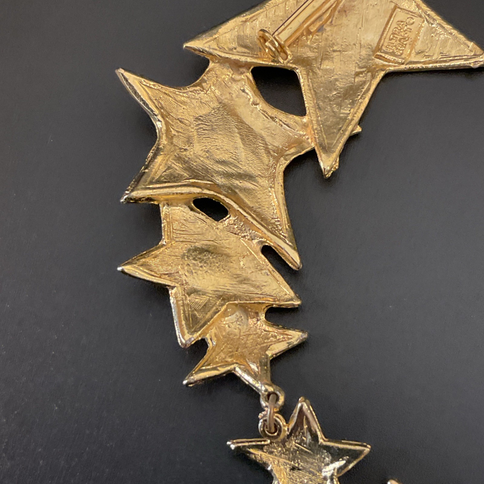 Vintage Designer Signed Ultra Craft Gold Tone Shooting Star Dangle Brooch Pin