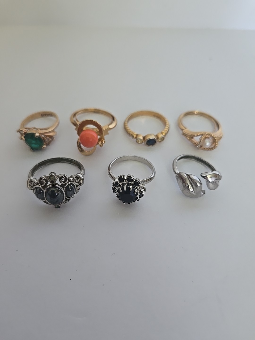 Vtg AVON ROMAN OTHER RING LOT SILVERTONE GOLDTONE RING LOT OF 7