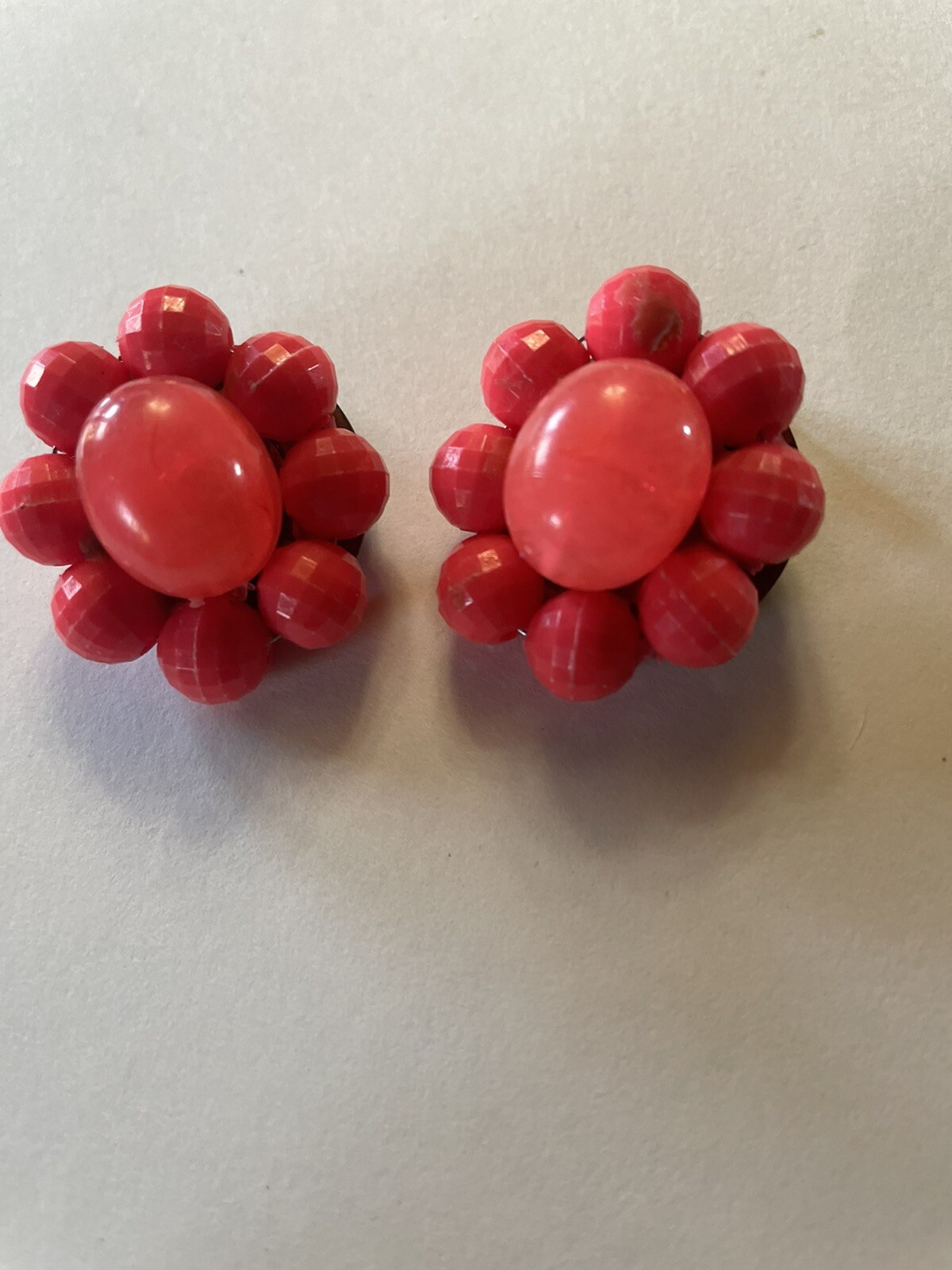 3 pair Vintage Tropical Island Multi Color Art Beach Clip Earrings. Rare Ref #17