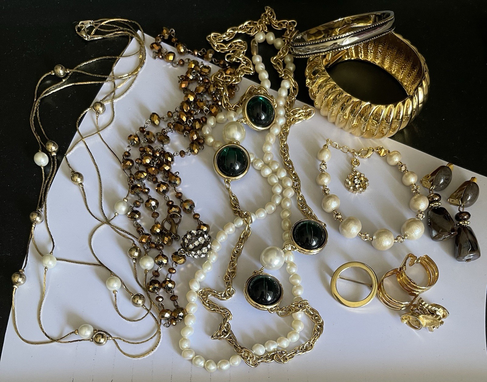 Vtg Gold Tone Fashion Jewelry Lot of 10 pieces Runway Statement