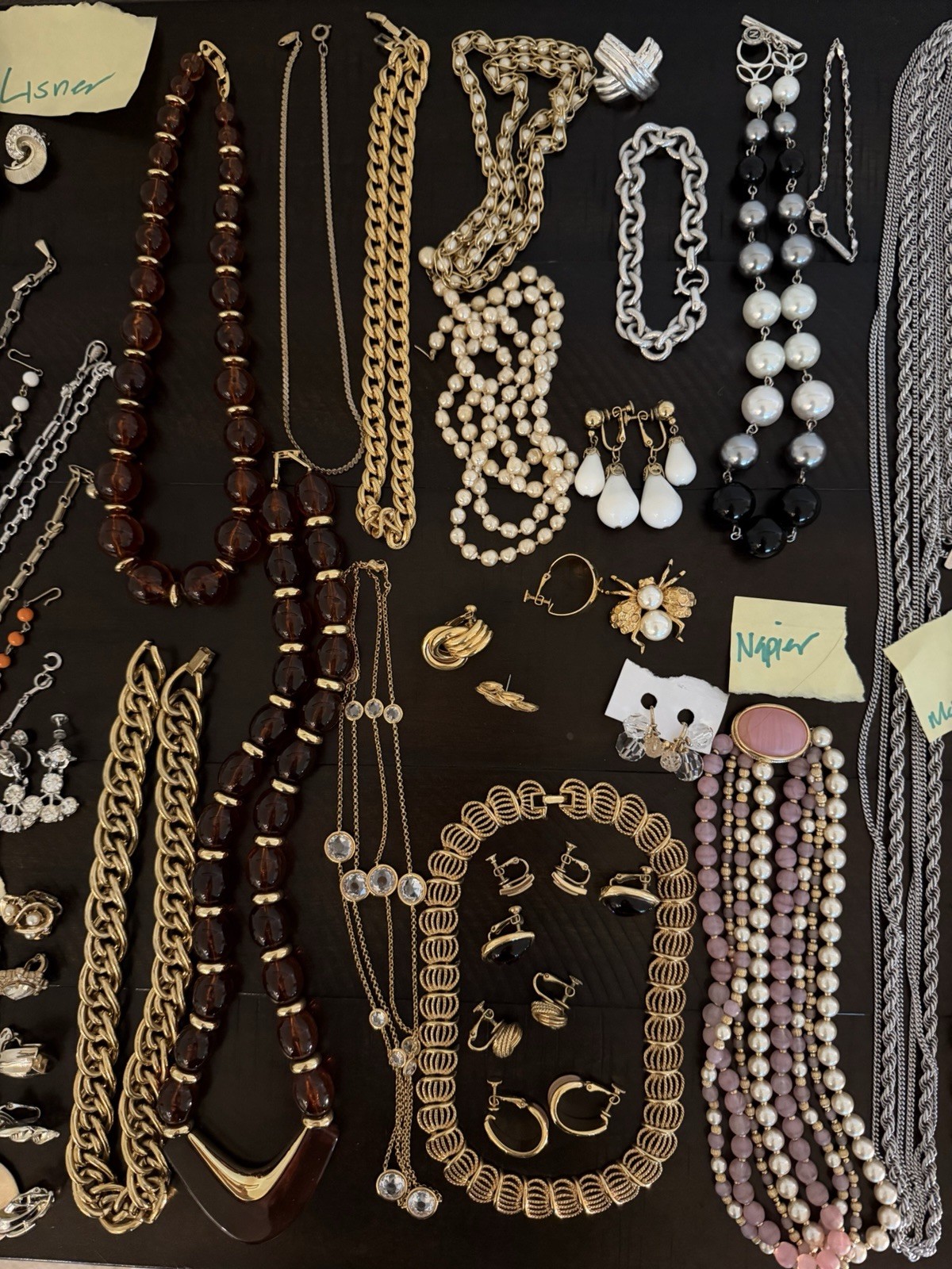 HUGE ESTATE JEWELRY LOT 100+ pcs Signed CORO Lisner AVON Monet NAPIER Sarah Cov