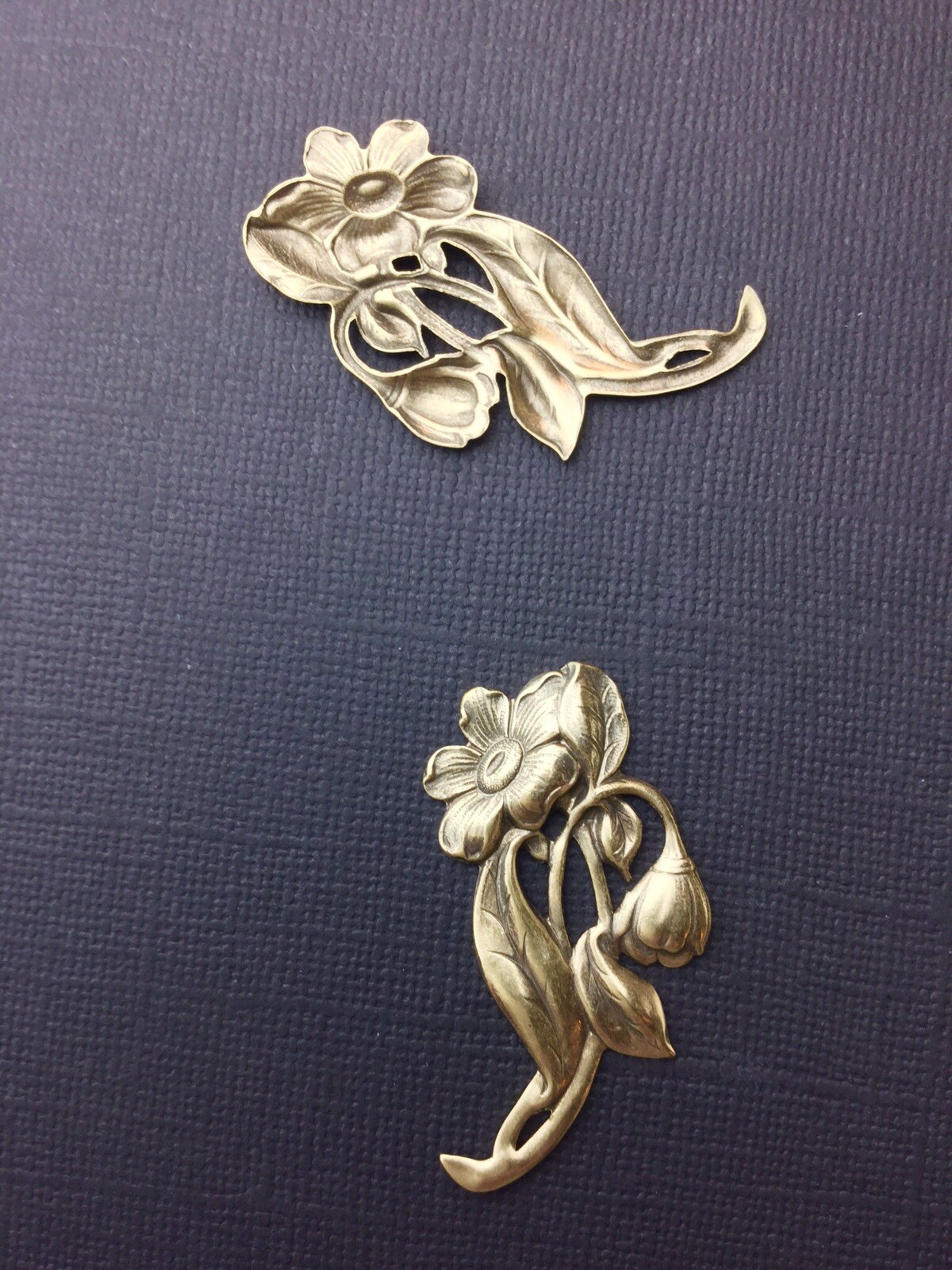 30593 Brass Oxidized Victorian Floral Spray Jewelry Finding