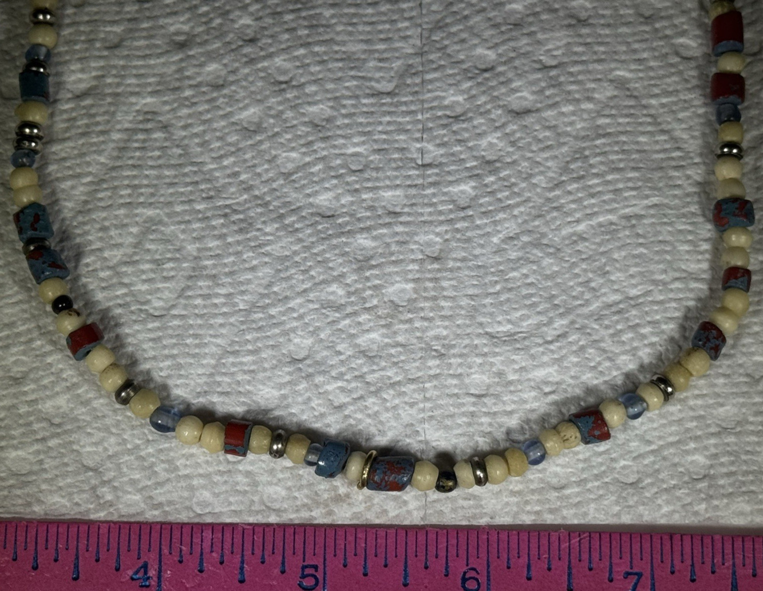 COLORFUL MIXED MATERIALS BEADED NECKLACE 16″ LONG TURQUOISE? PLASTIC METAL GLASS