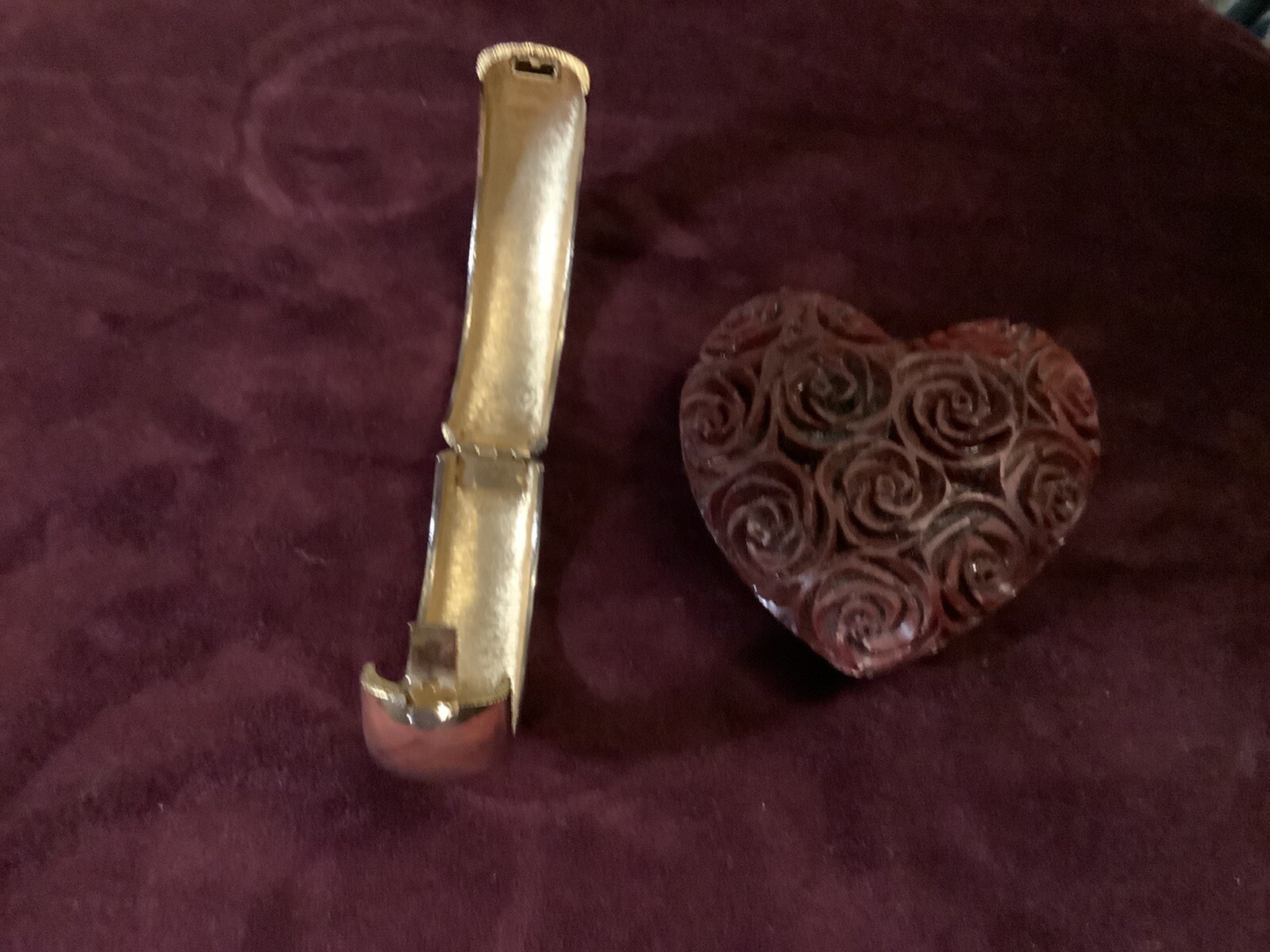 VINTAGE LAVIN PARIS GOLD ART DECCO BANGLE BRACELET. STUNNINGLY CHIC.