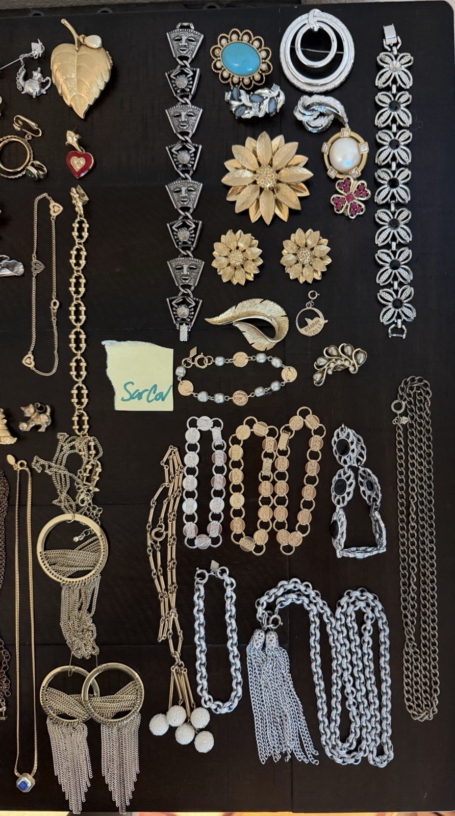 HUGE ESTATE JEWELRY LOT 100+ pcs Signed CORO Lisner AVON Monet NAPIER Sarah Cov