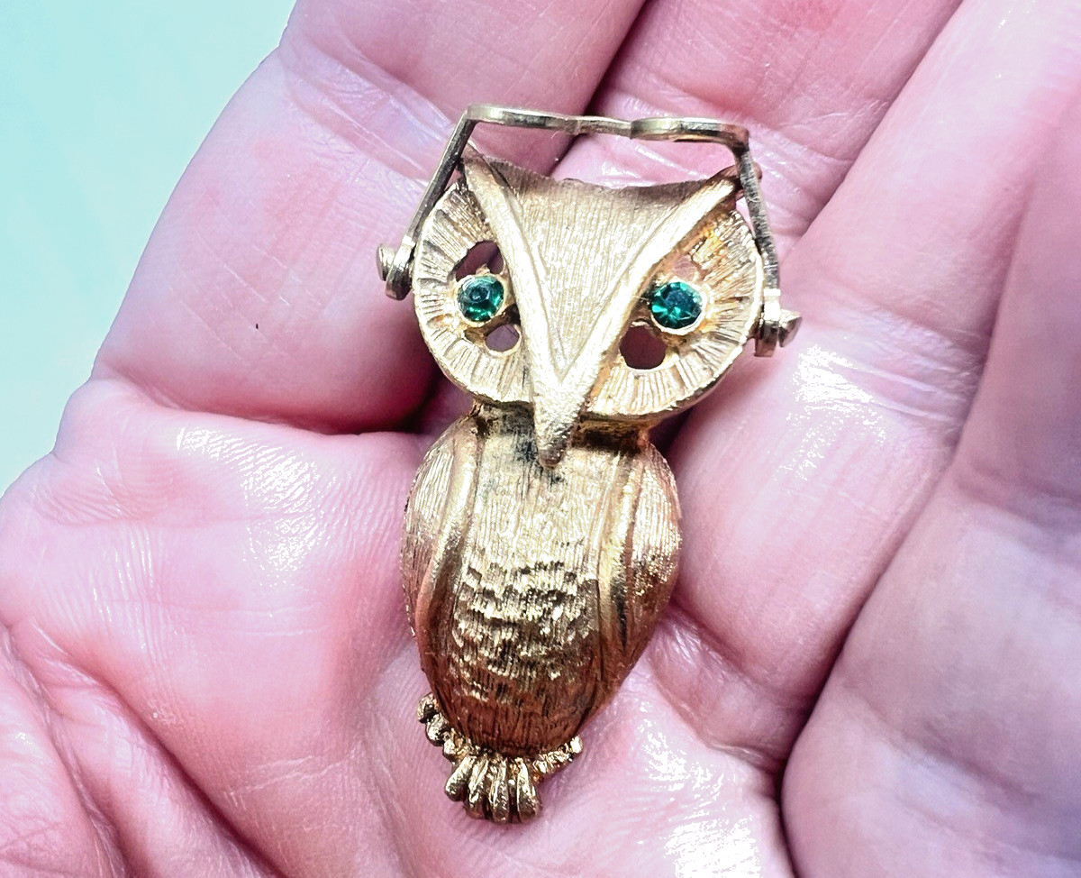 Vintage Owl Brooch Pin HTF Glasses Move Up Down Unique Beautiful Rhinestone Eyes