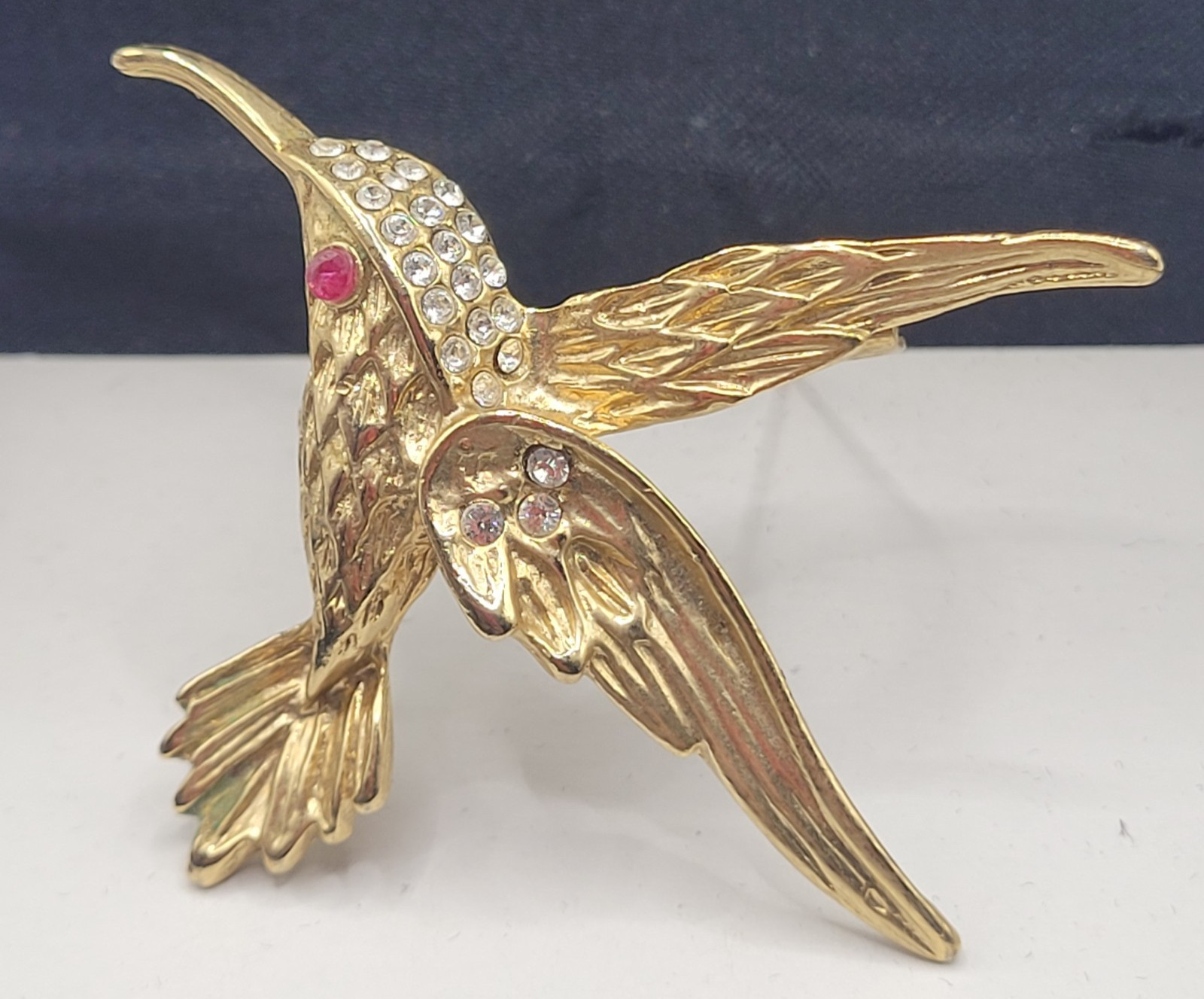 Vintage Dale Kinkaid 1988 Hummingbird Pendant Ruby Eye Gold Tone Bx & COA Signed