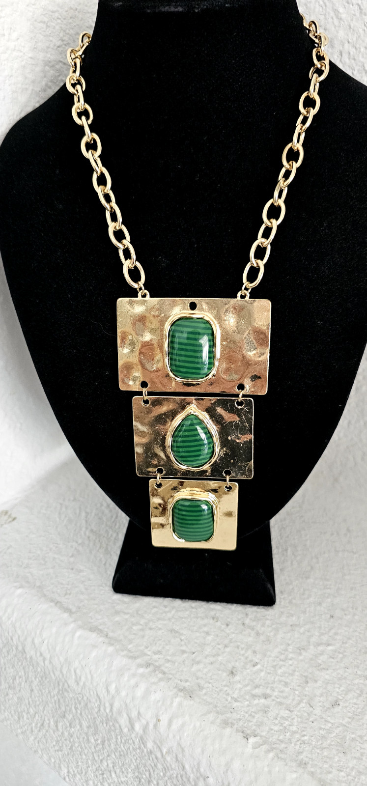 FASHION Jewelry necklace & bracelet gold tone metal green stones Unique Statemen
