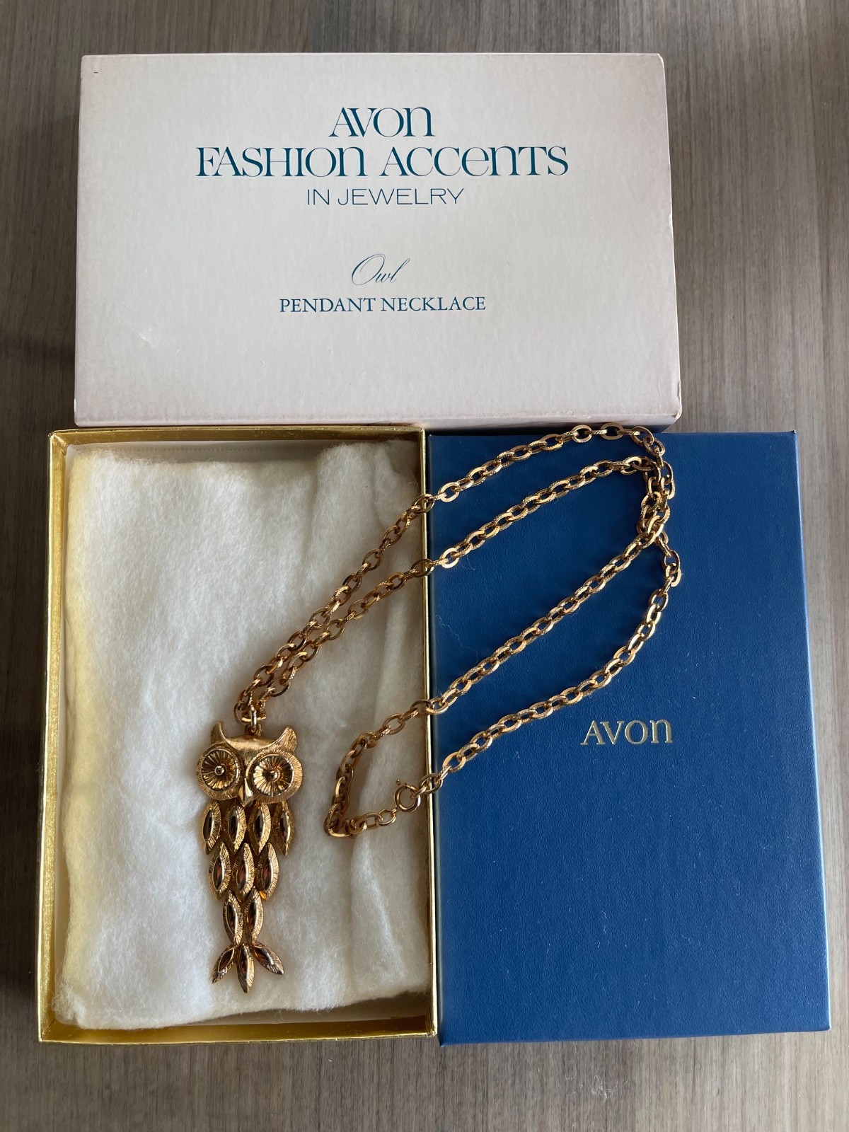 Vintage Avon Designer Signed Women’s Costume Necklace Gold Tone Owl~1974