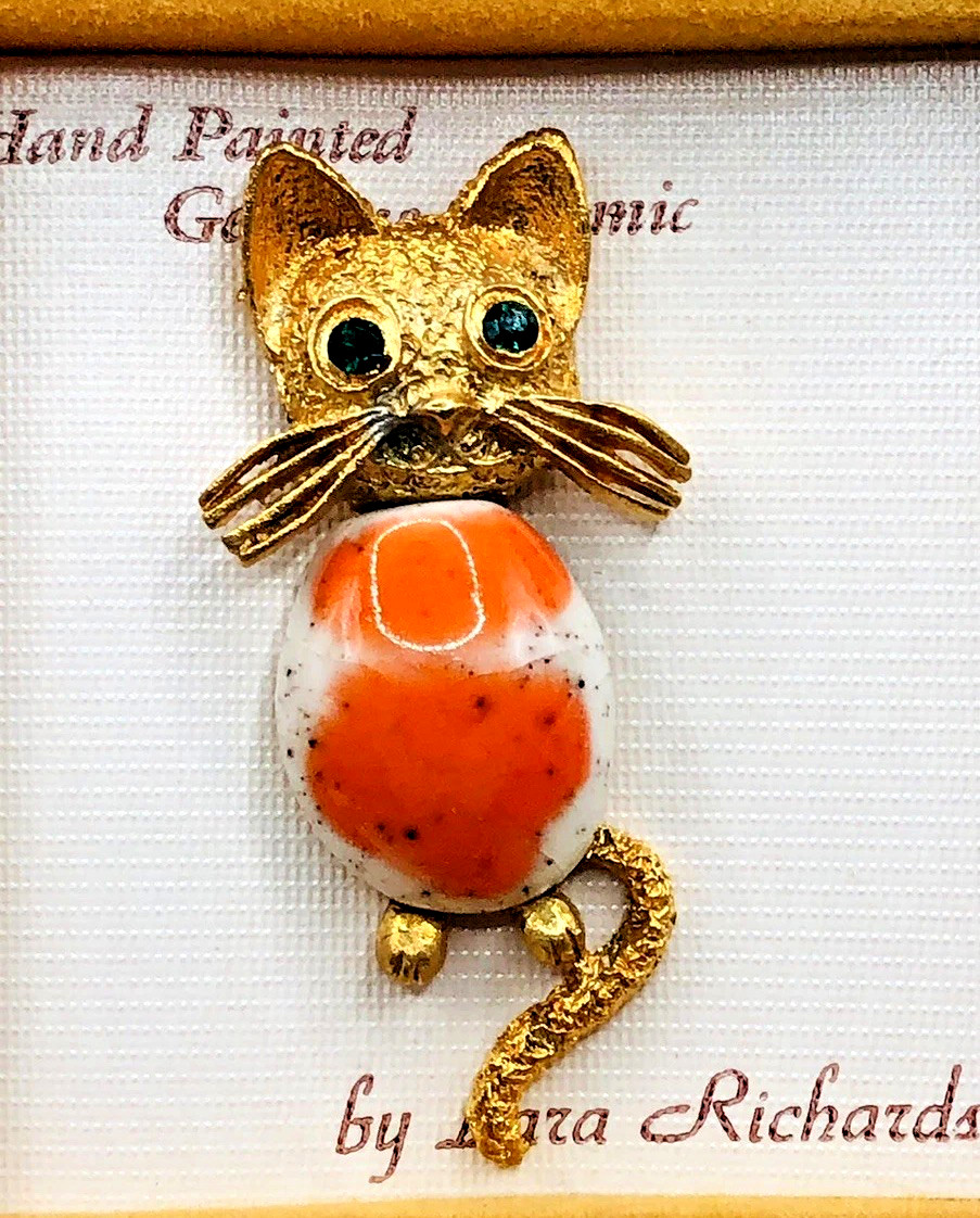 48 LARA RICHARDS Hand Painted Ceramic Creature Pins NEW OLD STOCK Original Pkg