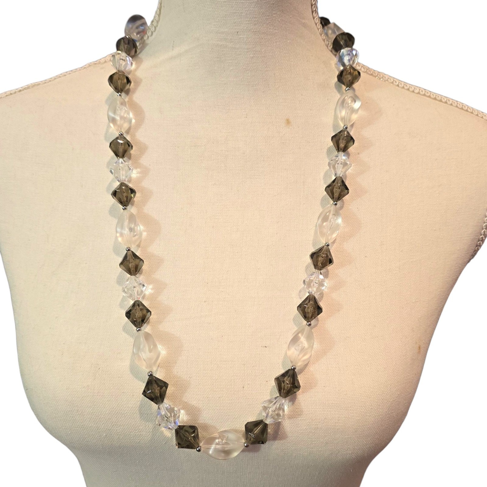 ecklace Vintage Beaded Clear Frosted Olive Green Geometric Faceted 24″ SKU2336