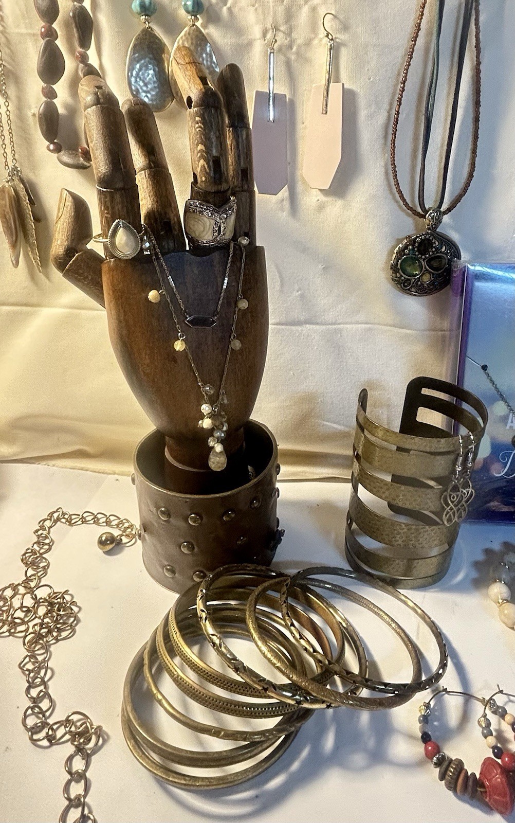 Southwestern/Boho/Gold-tone Jewelry Lot 85+ Piece, Vintage/Modern/Estate