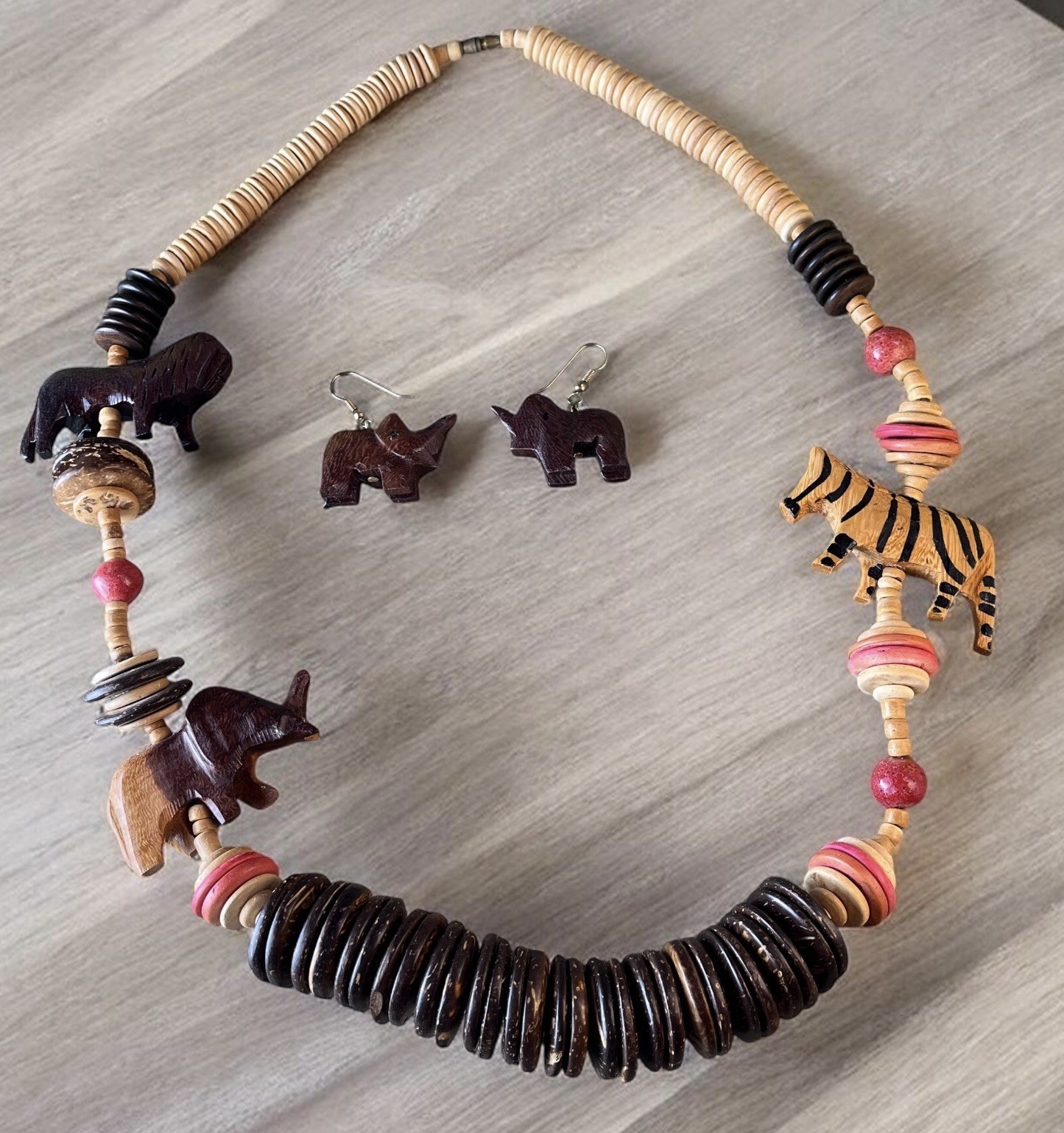 Vtg 26” African Safari Wood Bead Necklace & Rhino Earrings Lion Zebra Elephant