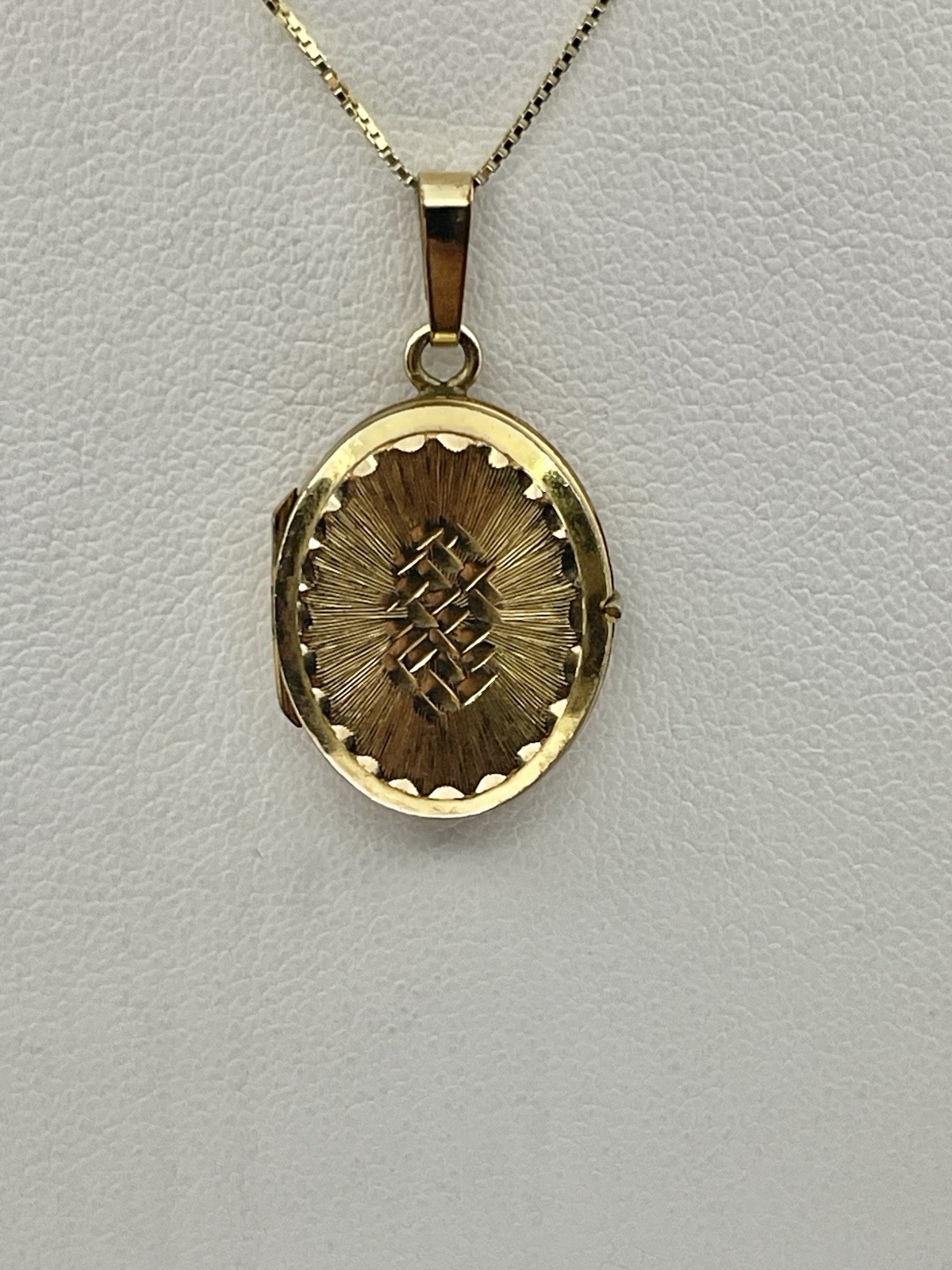 Vintage Rolled Gold Diamond Cut Design Double Oval Locket by Andreas Daub 18”