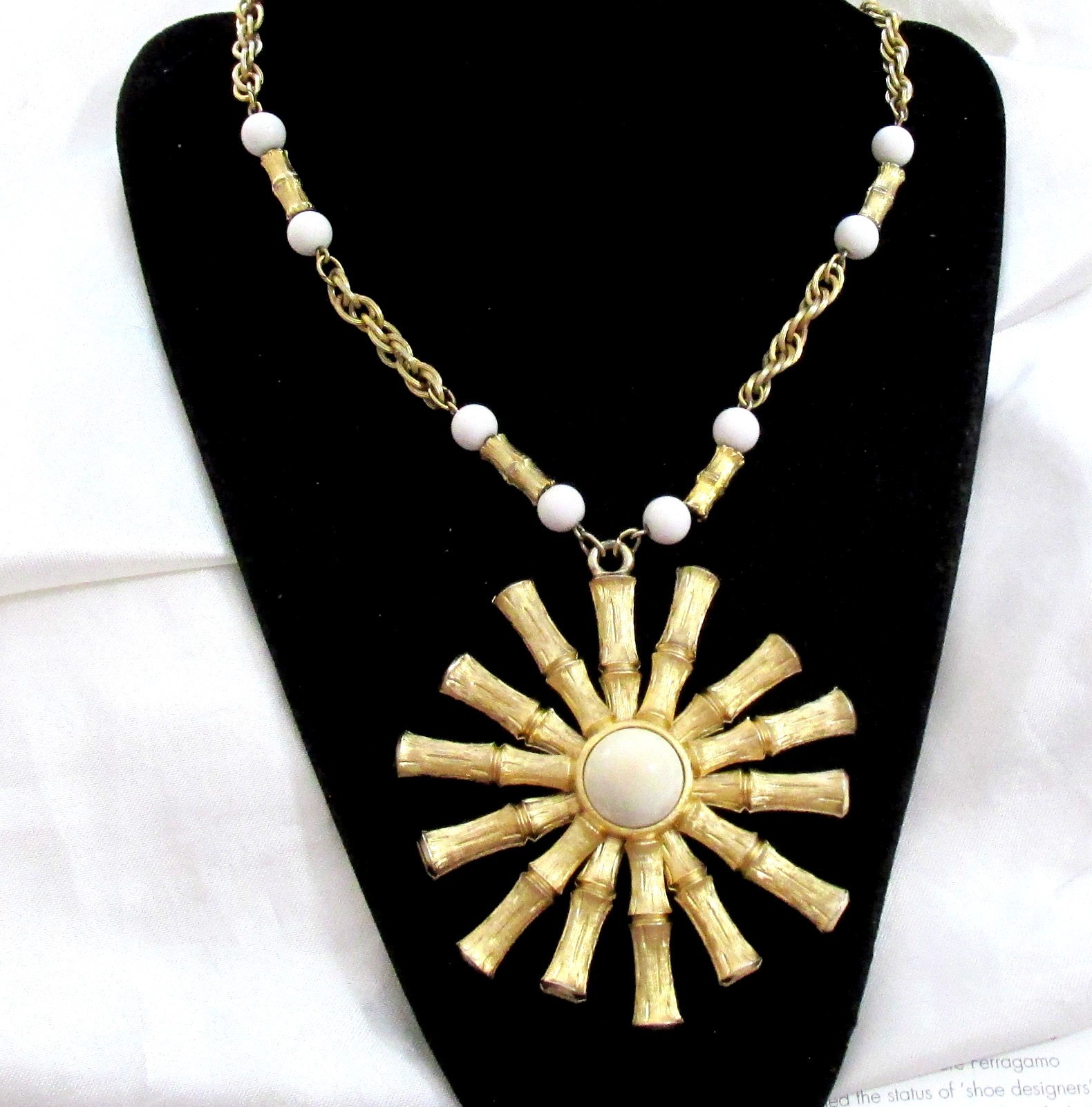VTG RUNWAY NAPIER BOOK PC GP BAMBOO SUNBURST PENDANT NECKLACE WHITE BEAD FUJIO