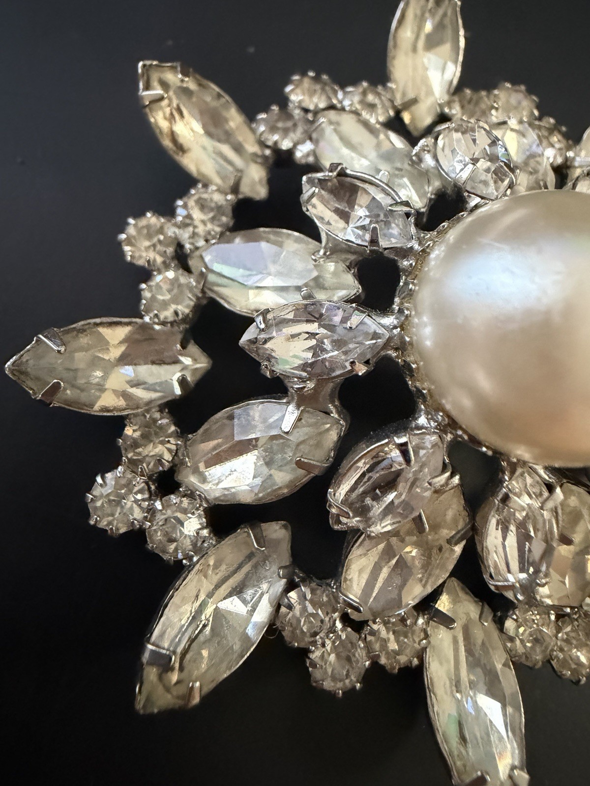 Vintage Starburst White Pearl Clear Rhinestone Silver Tone Pendant