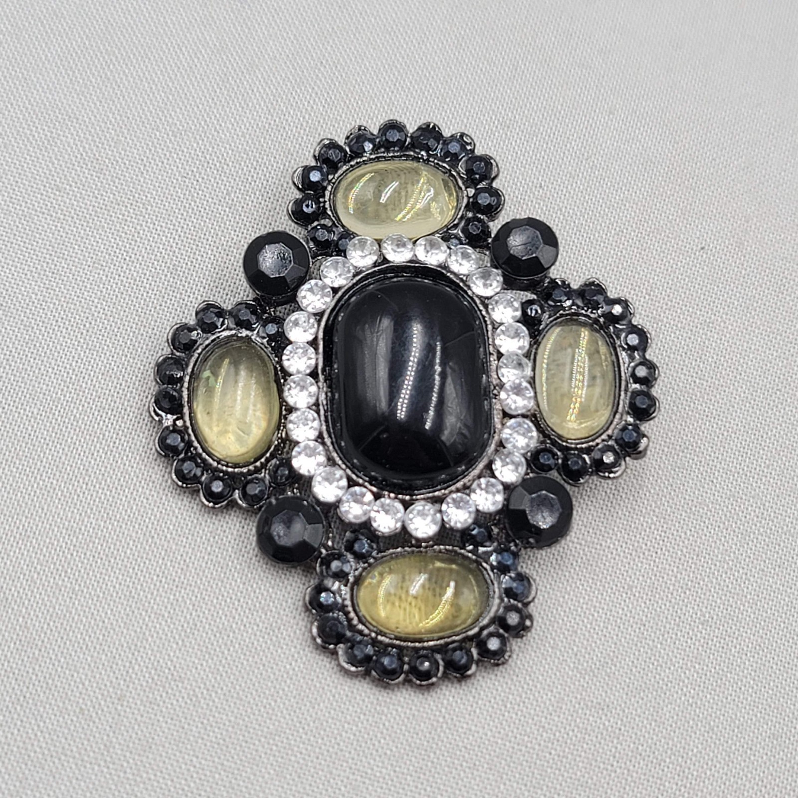 Vintage Yellow Cabochon Brooch Rhinestone Black Metal 2 1/8″