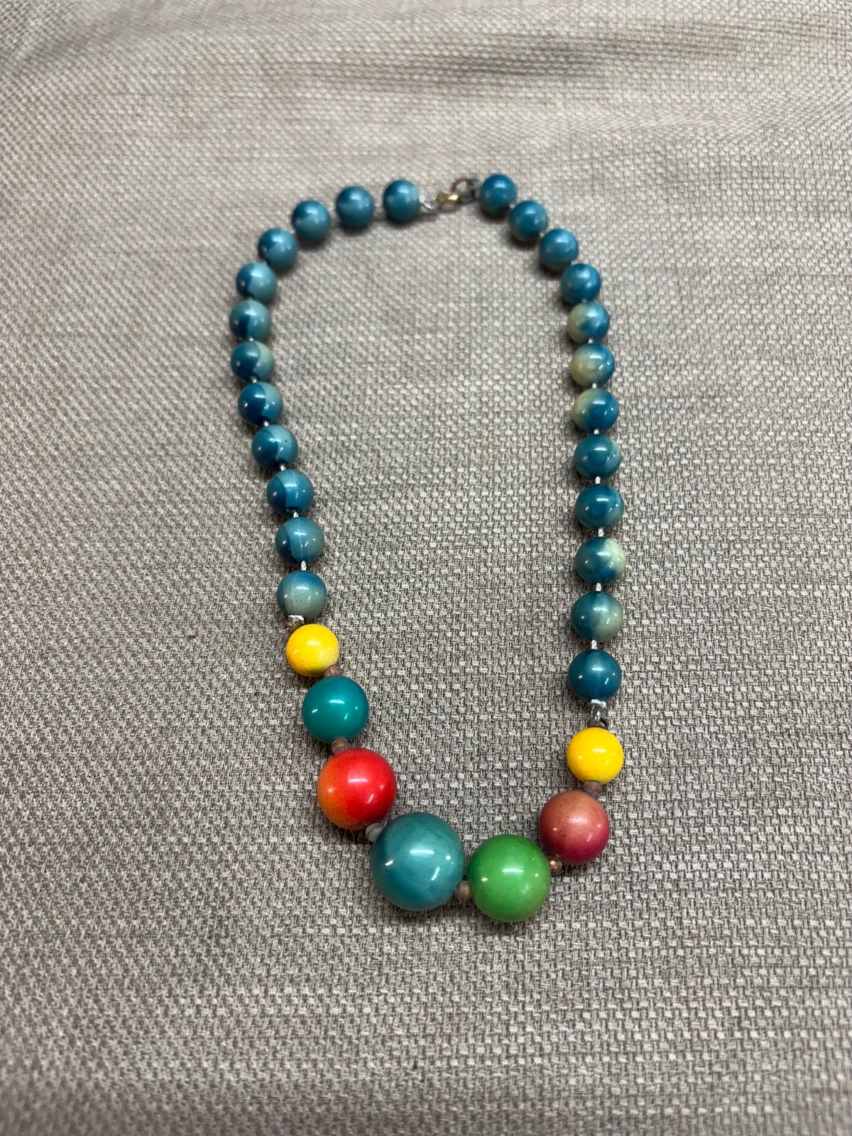 Colorful Necklace Vintage Wood or Plastic Beaded Vintage see pics 14″