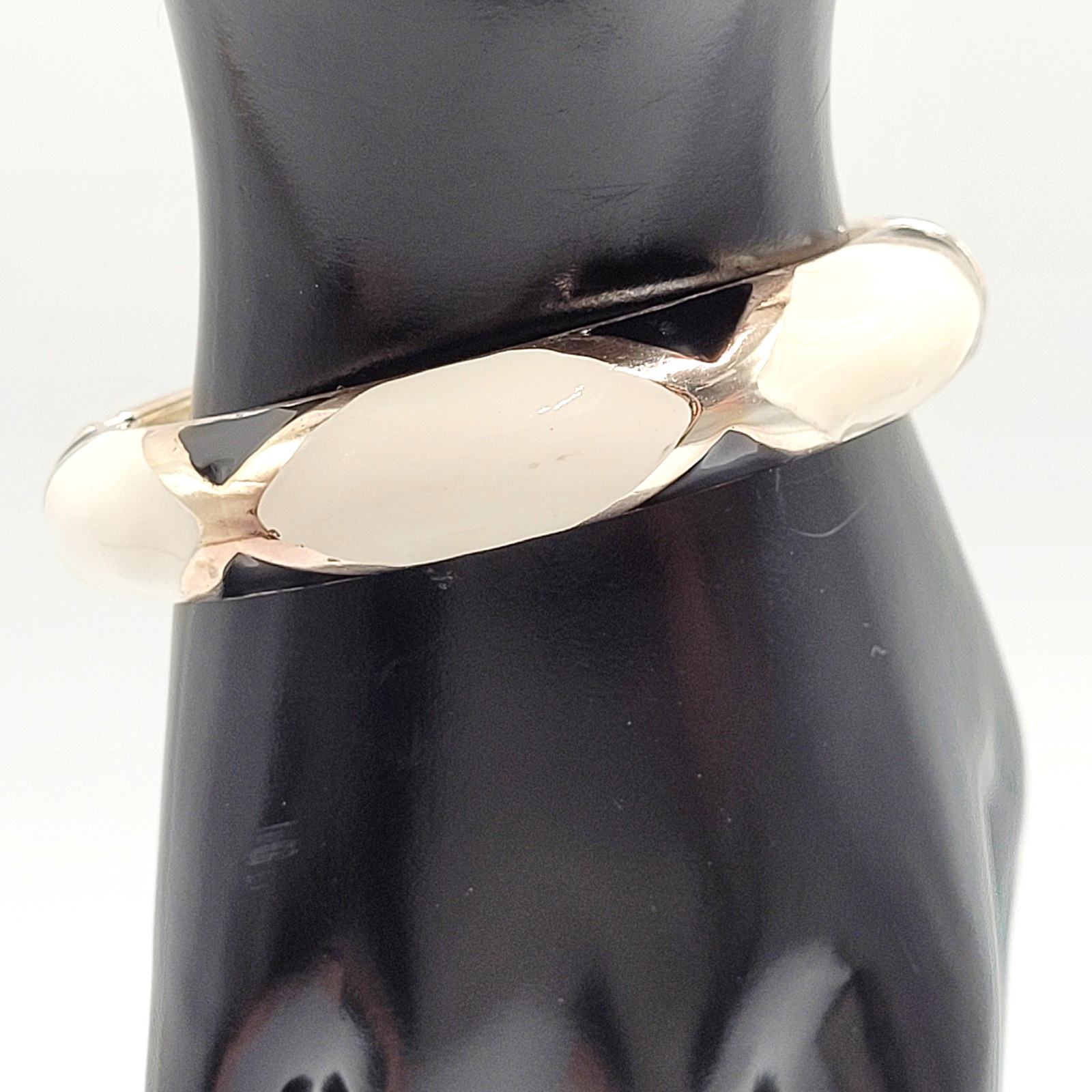 Black White Geometric Abstract Enamel Print Silver Tone Hinged Bangle Bracelet