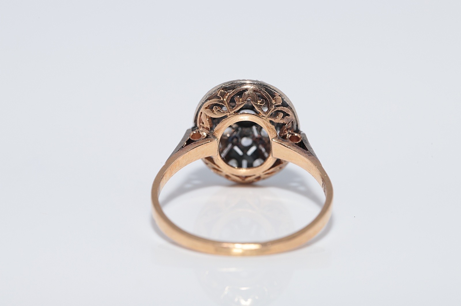 Antique Circa 1920s 18k Gold Art Deco Natural Rose Cut Diamond Decorated Ring