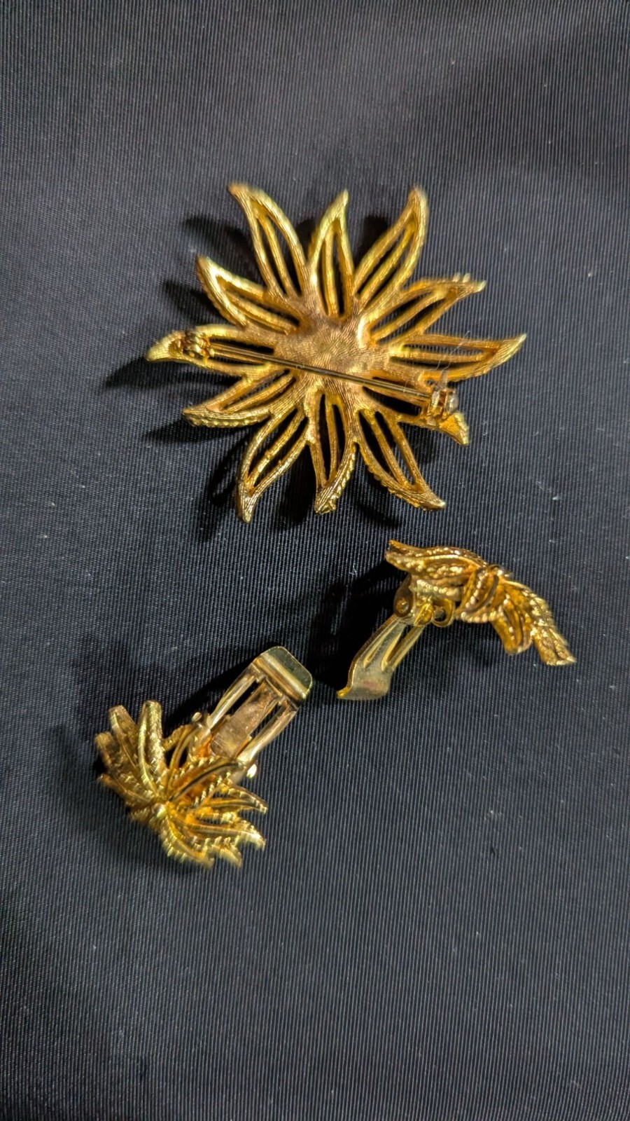 Vintage Gold-Tone Starburst Brooch & Clip-On Earrings Set Costume Jewelry