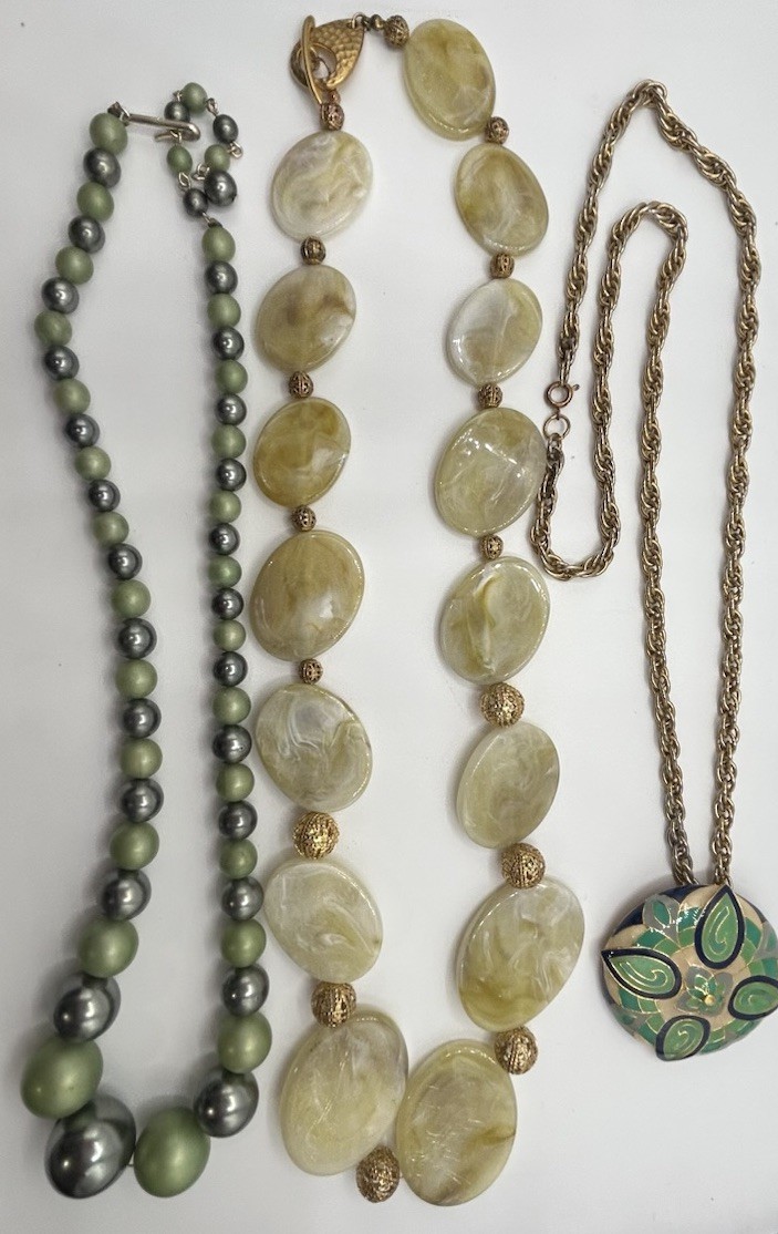 Vintage Estate Lot Of 3 Beaded One Pendant Necklaces 20-28”