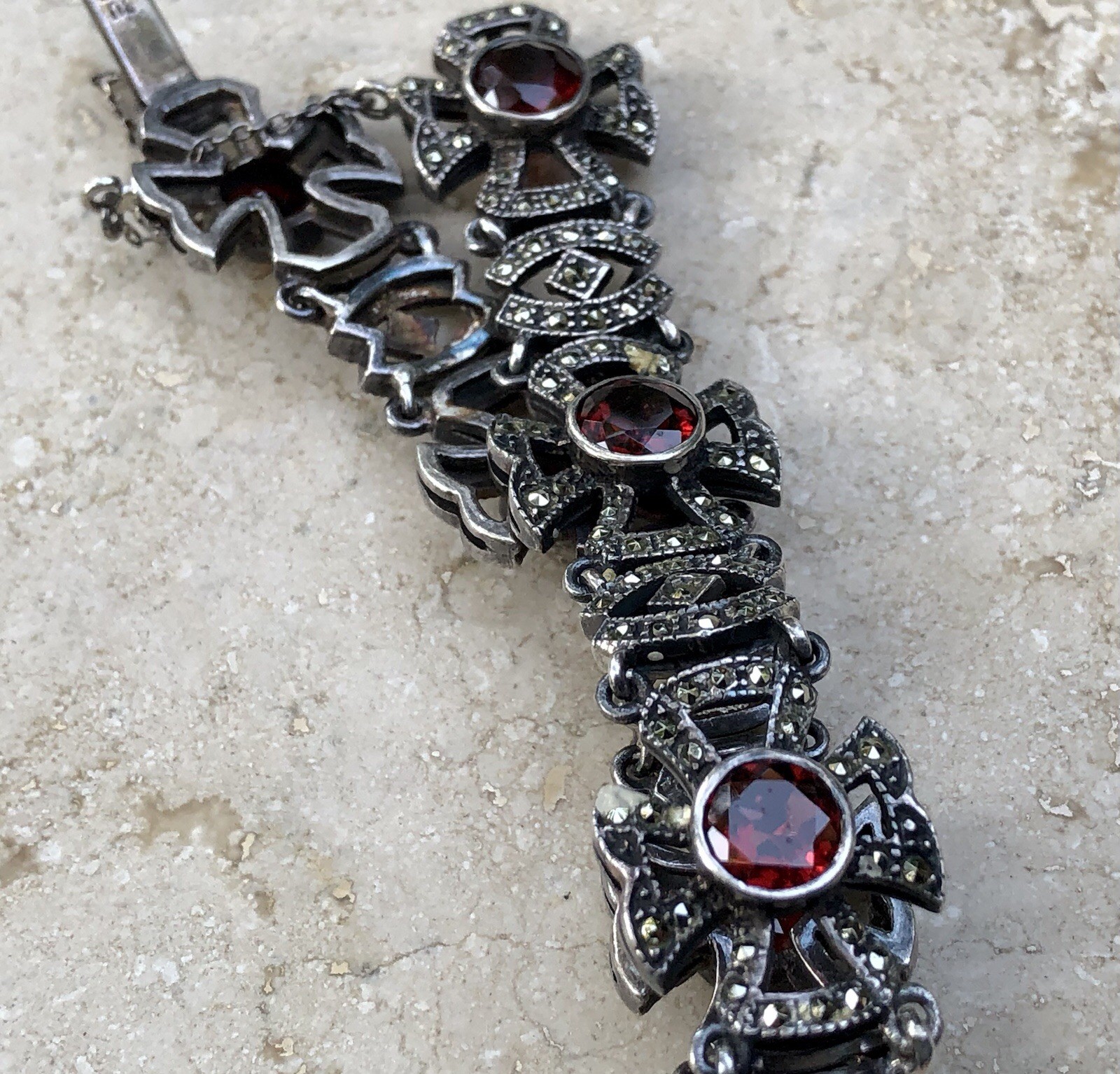 💥❤️✨VINTAGE 925 STERLING SILVER GARNET & MARCASITE MALTESE CROSS BRACELET ✨❤️💥