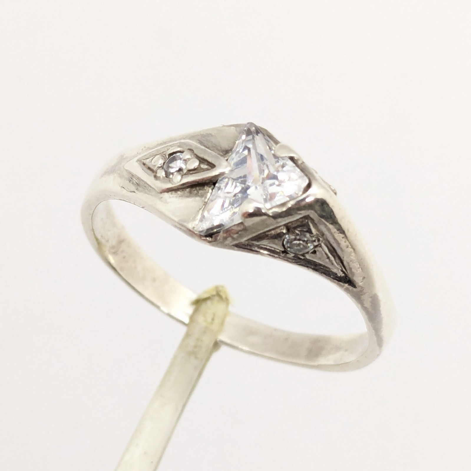 Vintage Elegant RING Silver 925 with Bright Stone -size: 10.5US (20mm) Ukrain#38
