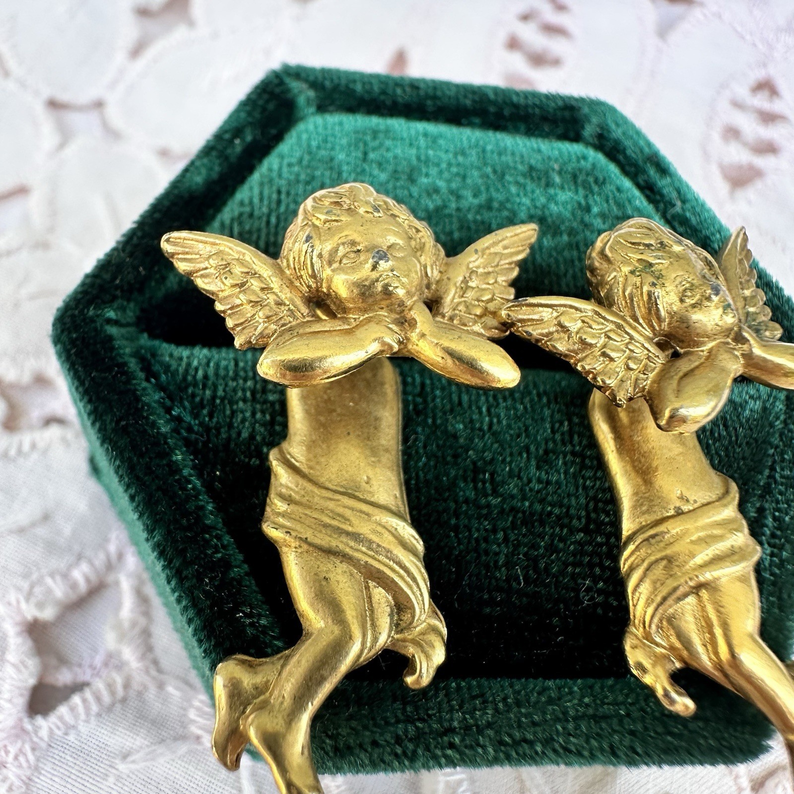 Vintage Cherub Earrings Matte Gold Tone Cherubs Angels Jacket Jonette Signed JJ