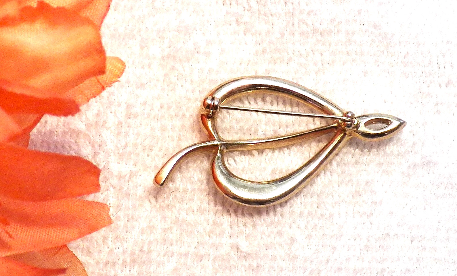 VINTAGE REPRO PIN BROOCH PLANT LEAF OUTLINE TREE FERN FROND MAPLE ASPEN DS1