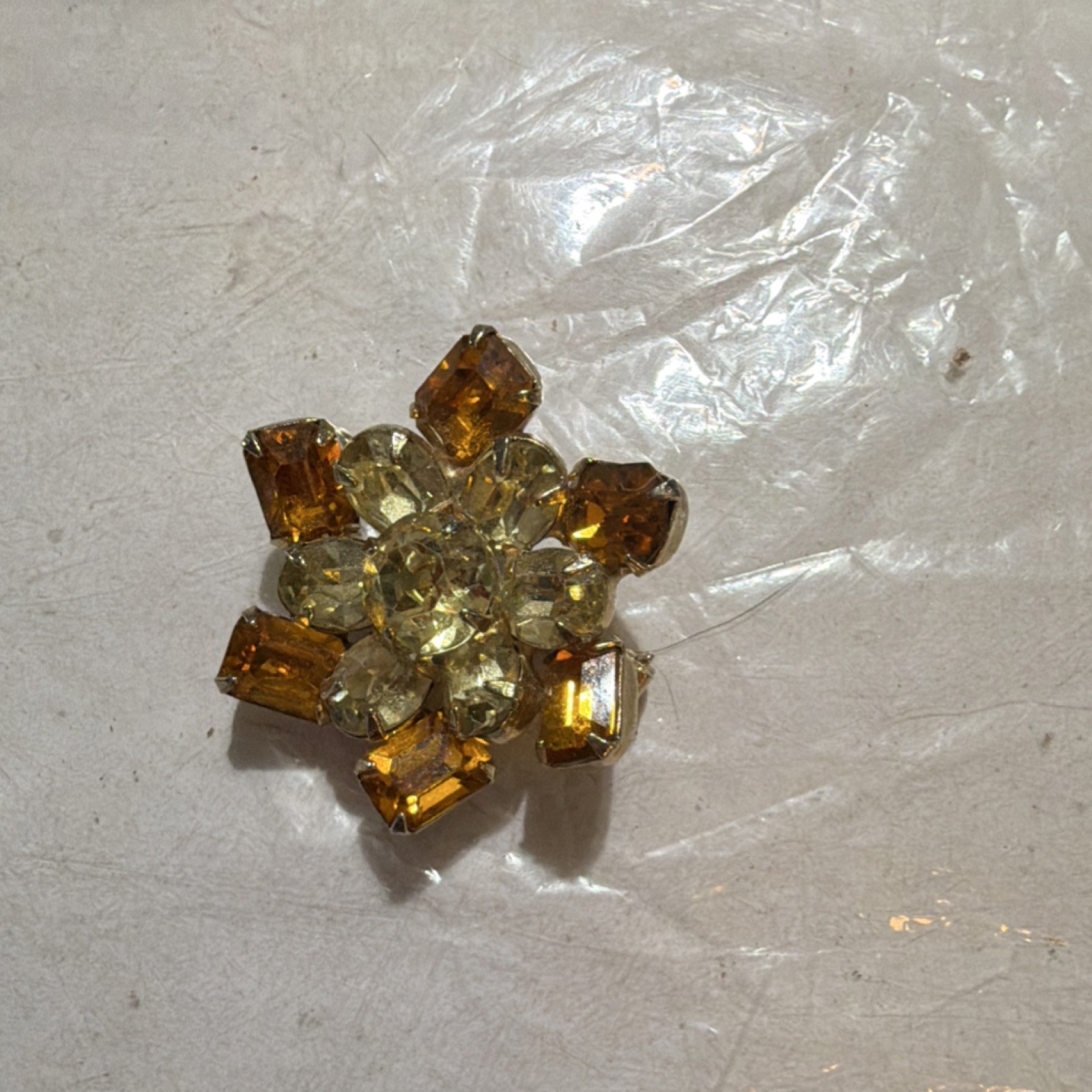 Vintage Flower Brooch Yellow Glass & Metal Gold Tone Fashion Jewelry
