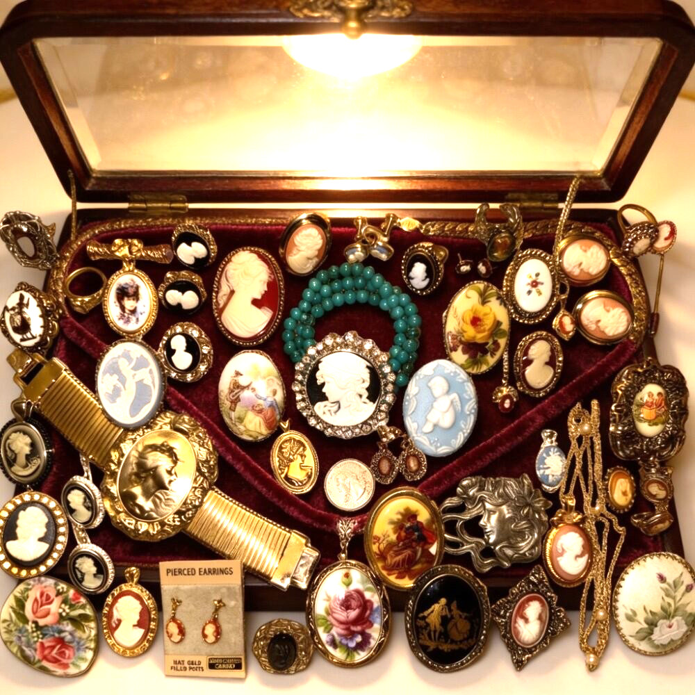 Huge Estate Heirloom Cameo Vtg Mod Romantic Jewelry Lot Brooch Locket Flowers