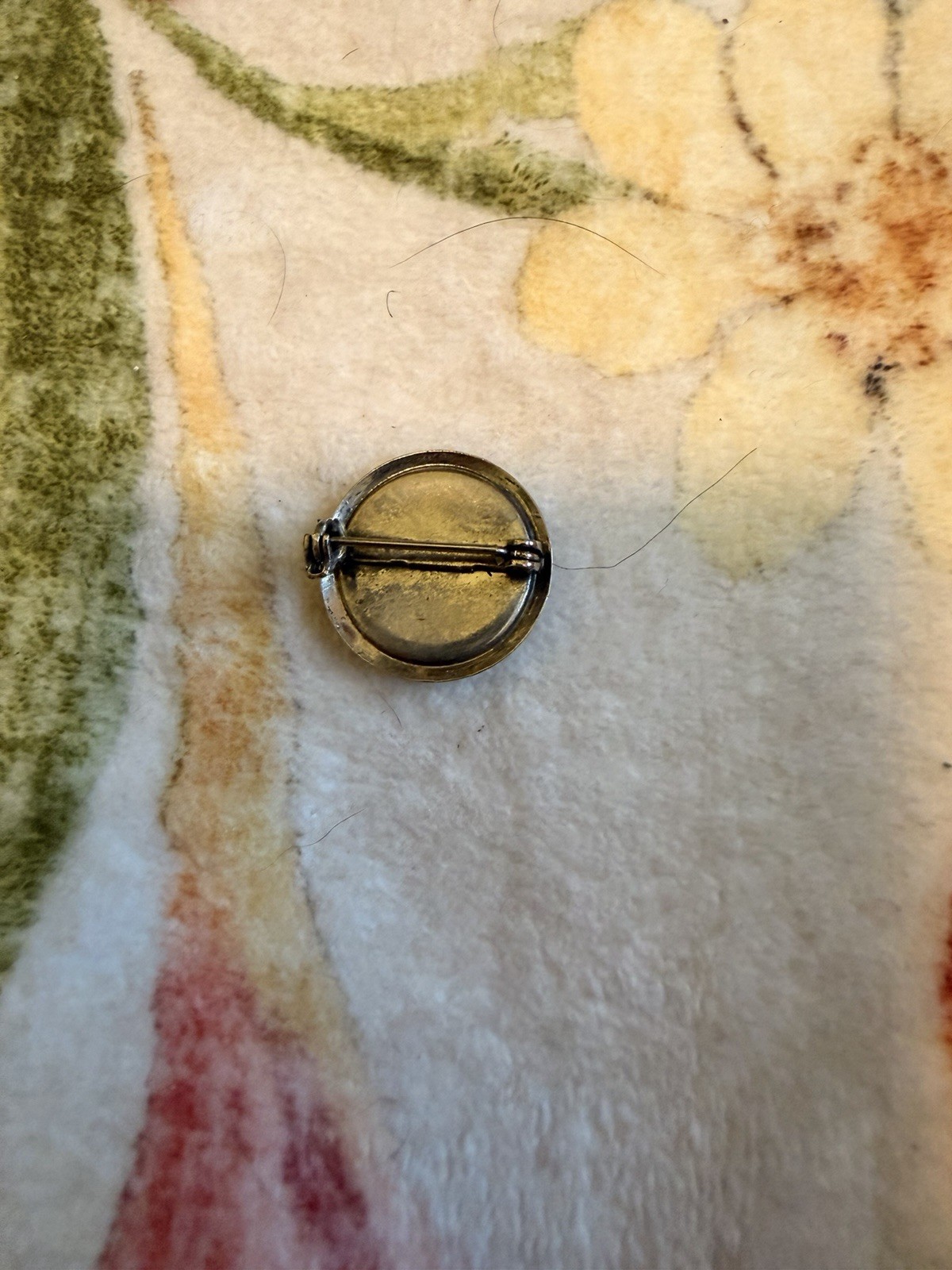 Round Delft Floral Art Pin Brooch, Silver Tone Metal, Women’s