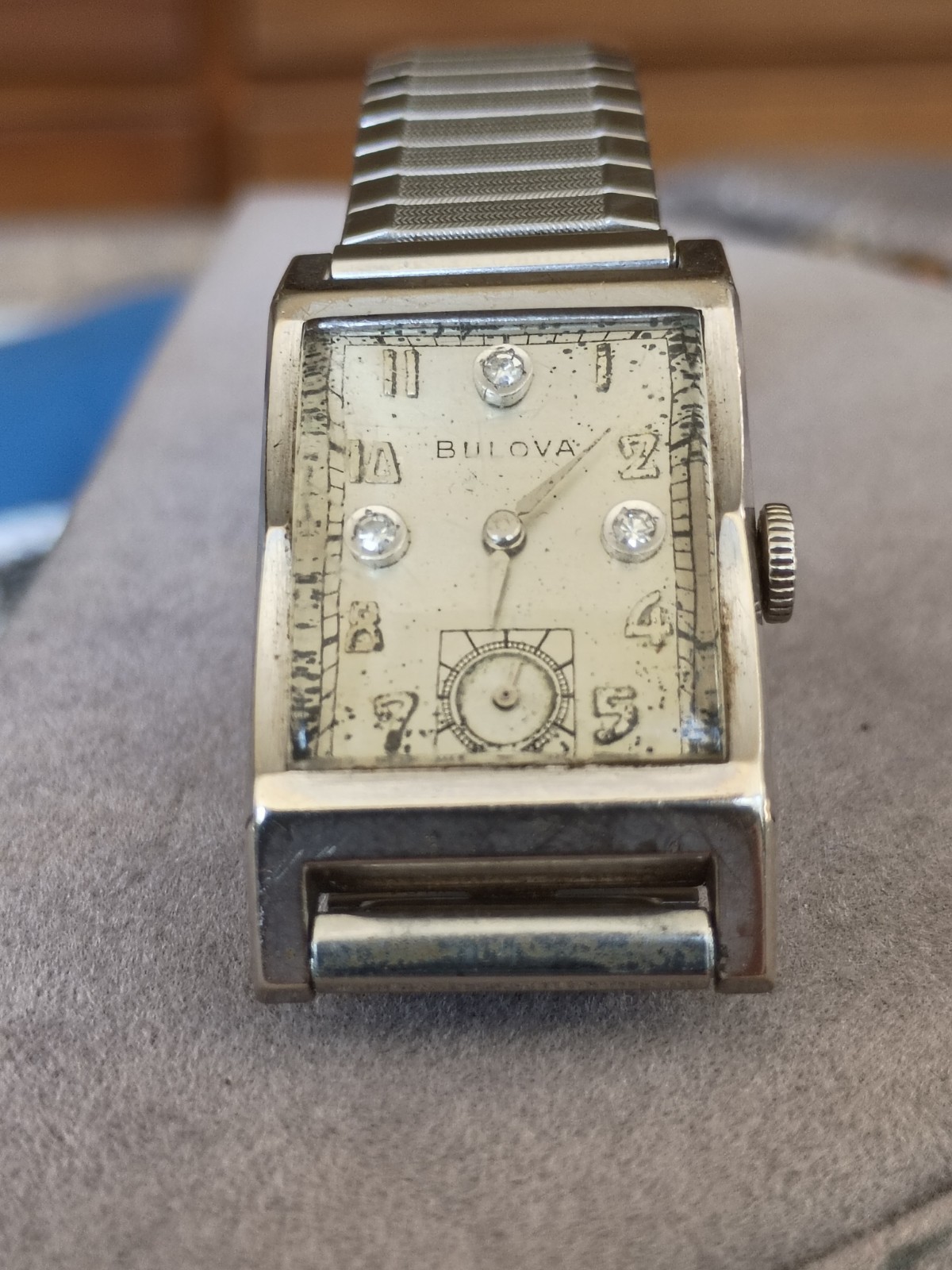 💥 Art Deco Vintage Bulova 14K Gold Wristwatch With Diamond Dial 💥Working 💥