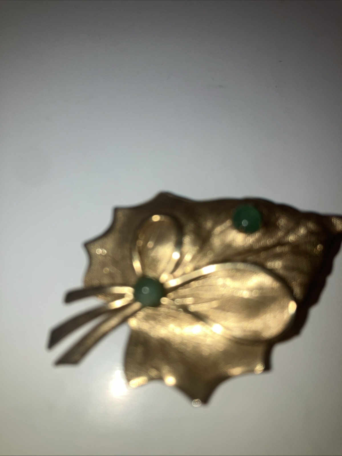 Vintage Gold Tone Green Beads Leaf And Bow Brooch Pin Small Emerald Green