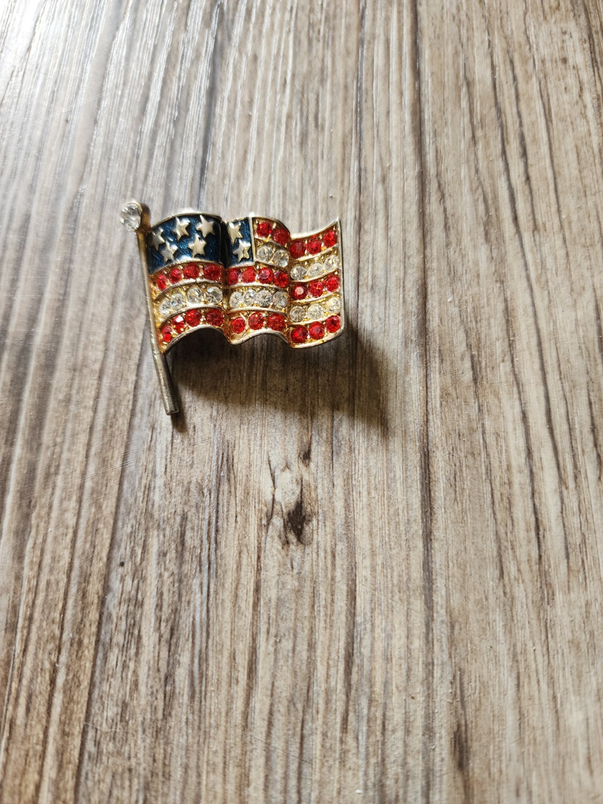 flag pin brooch
