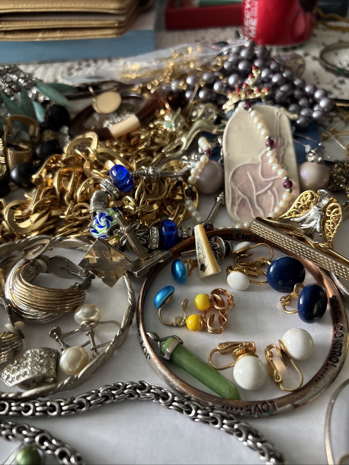 Lot Of Vintage Jewelry 50 ++ Pieces. Reseller Lot Some Signed. Not Tested.