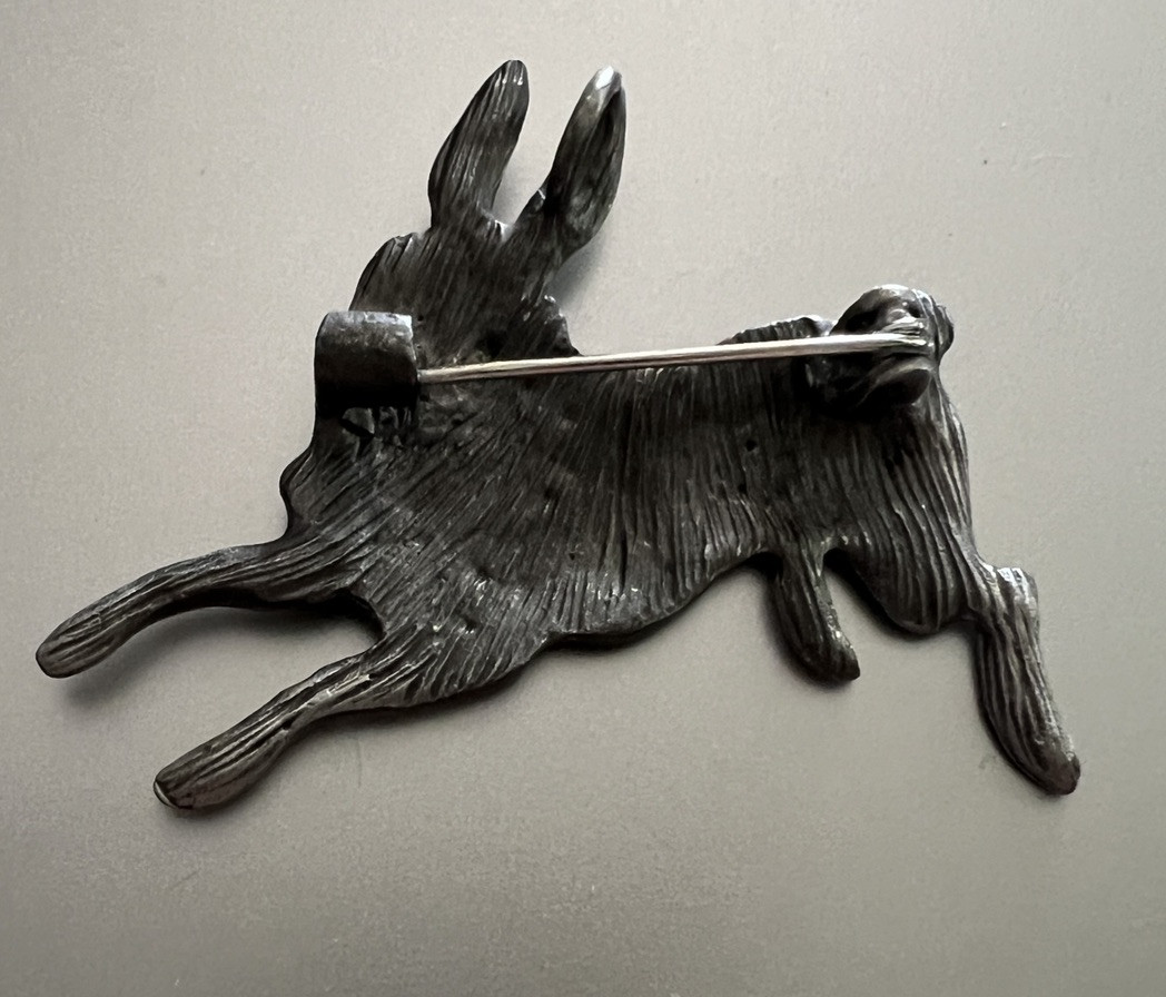 Vintage Look European Rabbit Brooch Pewter Tone New Fashion Jewelry