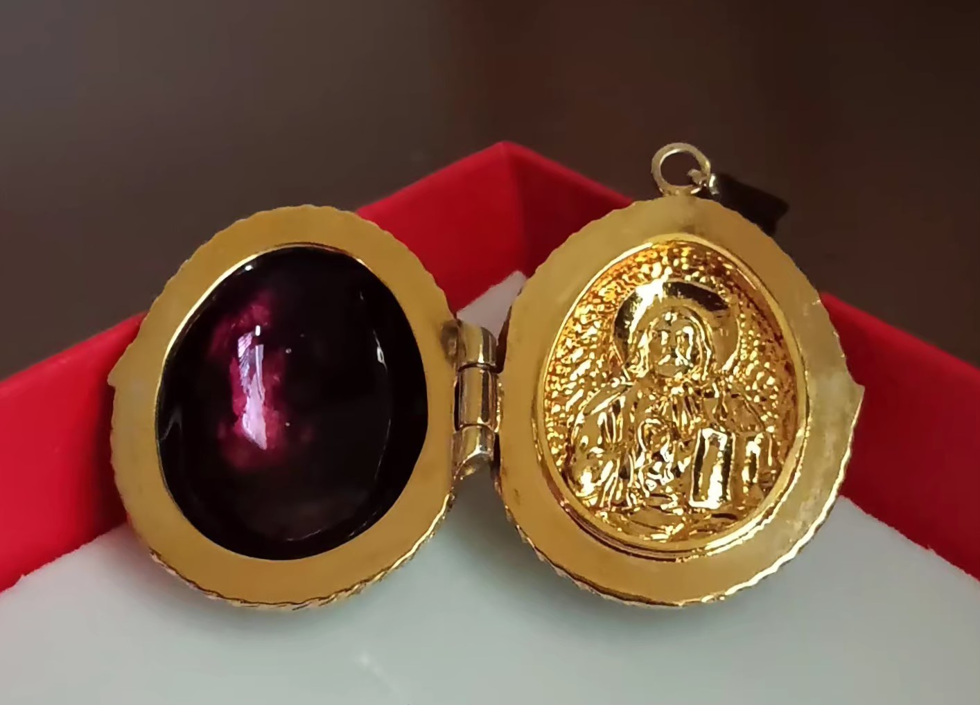 VTG c1990s Egg Pendant Locket Red Cross Gold Jesus Inside Silver Eagle Hinged