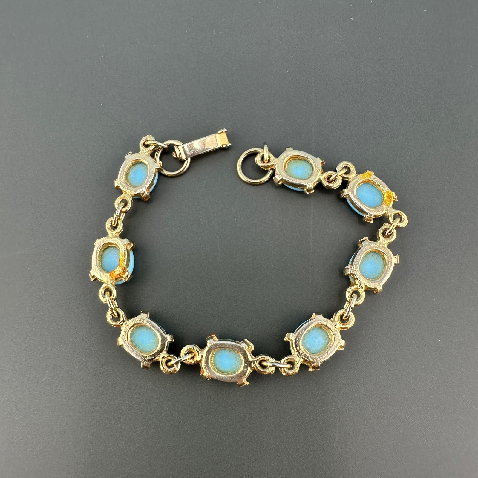 Vintage Bracelet Blue Milk Glass Gold Tone Oval Links MCM 6.5″ Faux Turquoise