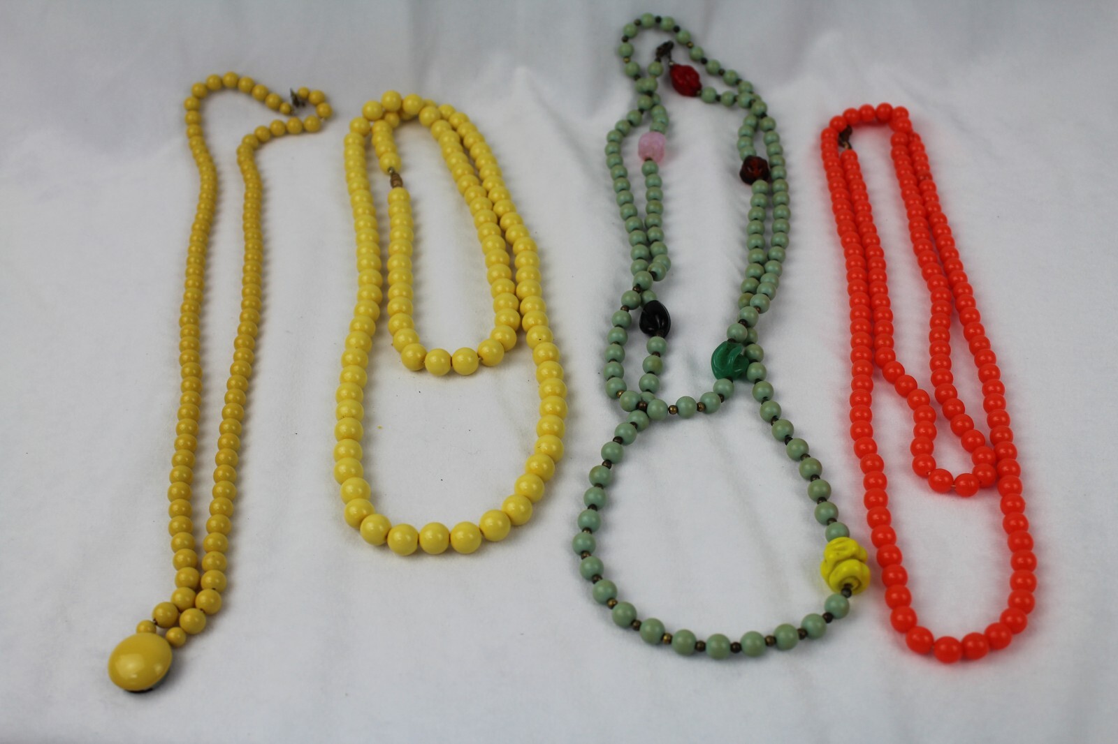 Lot Of 21 Costume Jewelry Necklaces