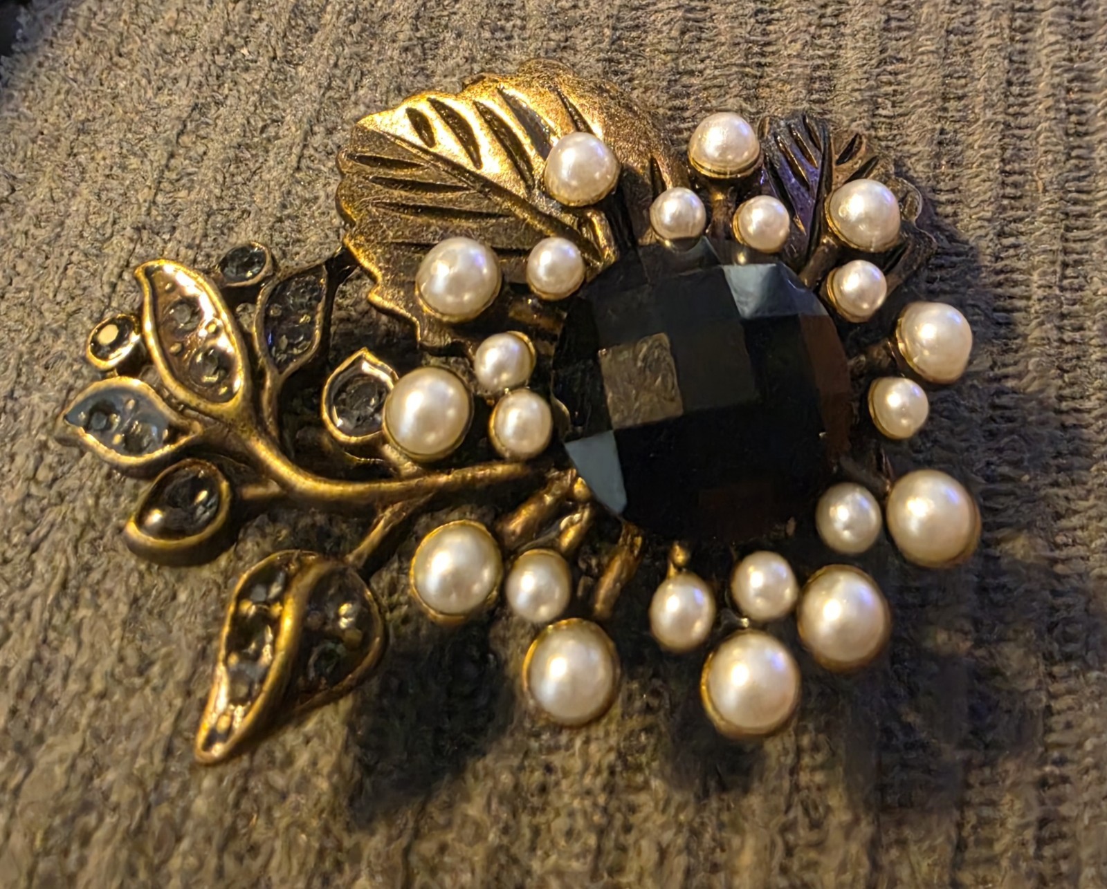 Vintage Bronze Color Black Faux Pearls & Gem Facette Onyx Color Brooch Pin