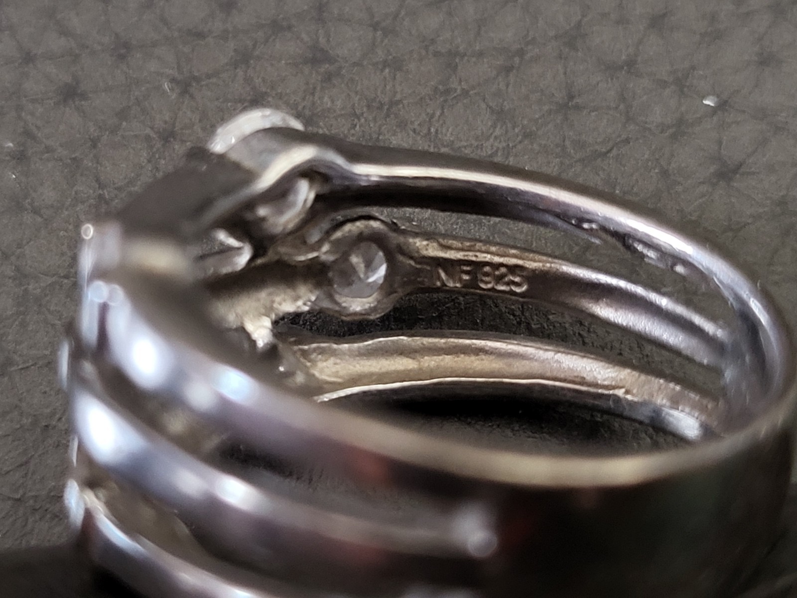 Vintage Sterling Silver Thailand Ring with clear stones. Nickel Free. Size 8