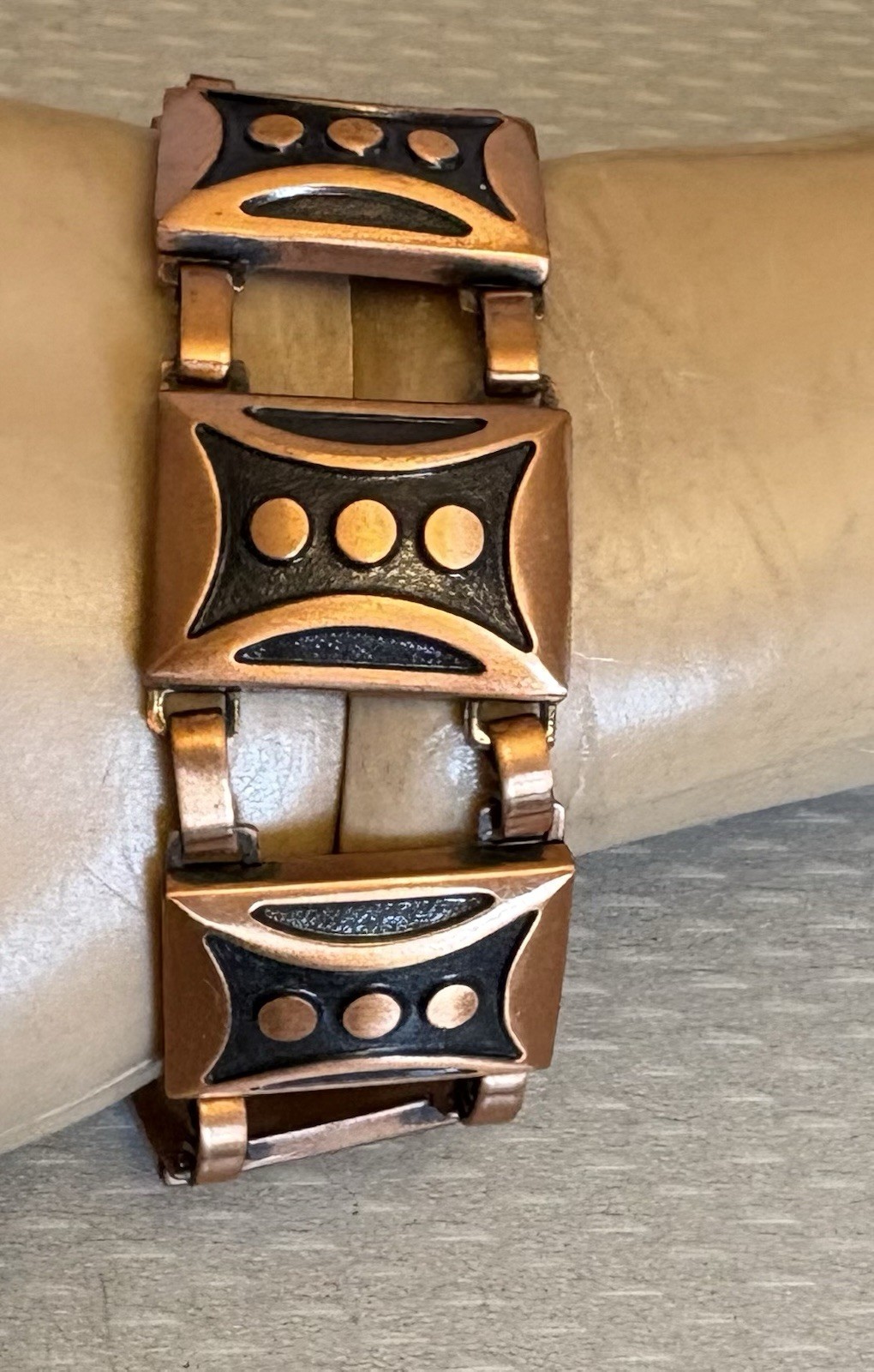 MCM Vintage Copper Bracelet Dot Pattern Domed Linked Panels 7” unsigned