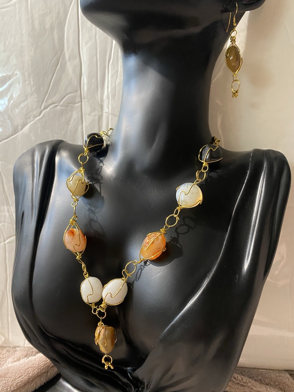 Polished gemstones necklace-earring set vintage
