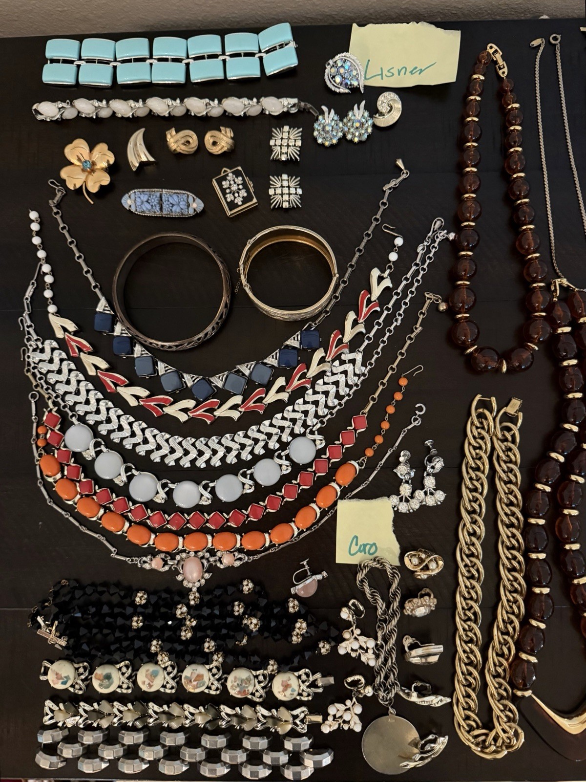 HUGE ESTATE JEWELRY LOT 100+ pcs Signed CORO Lisner AVON Monet NAPIER Sarah Cov