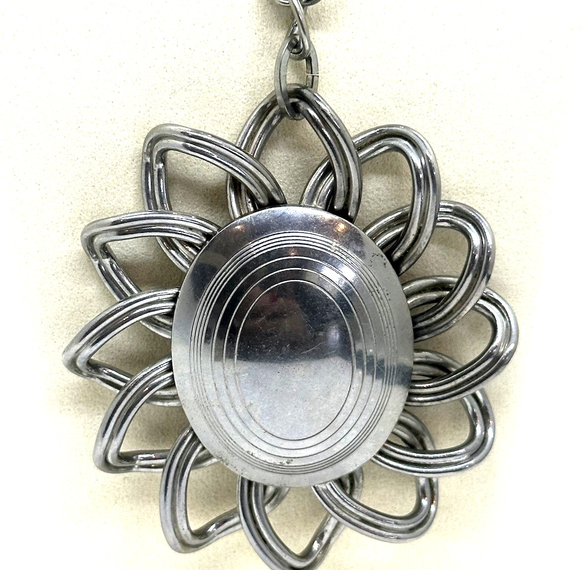Vintage Retro Mod Flower Statement Necklace 1960’s Silver Toned