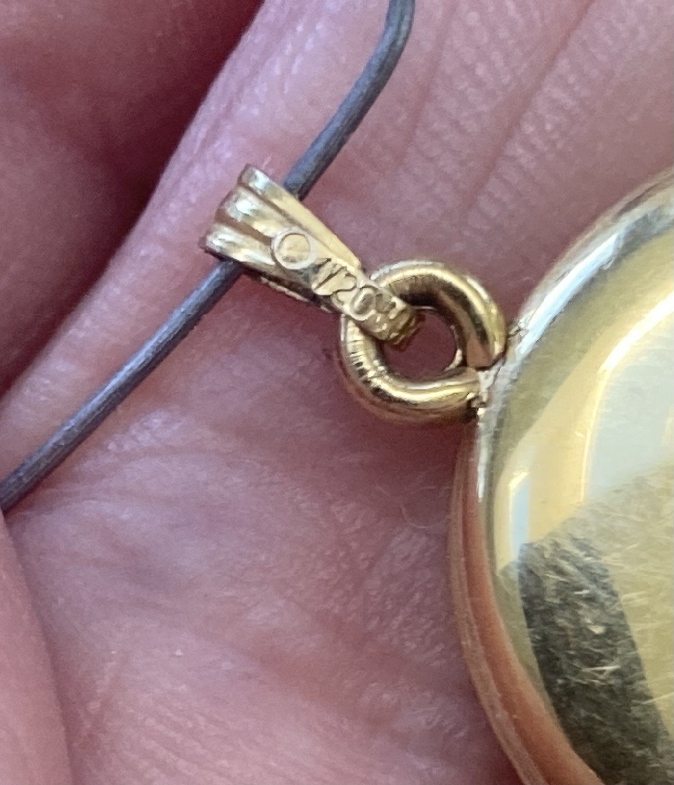 Vintage Locket 14K Gold Filled Etched Flower Pendant Oval