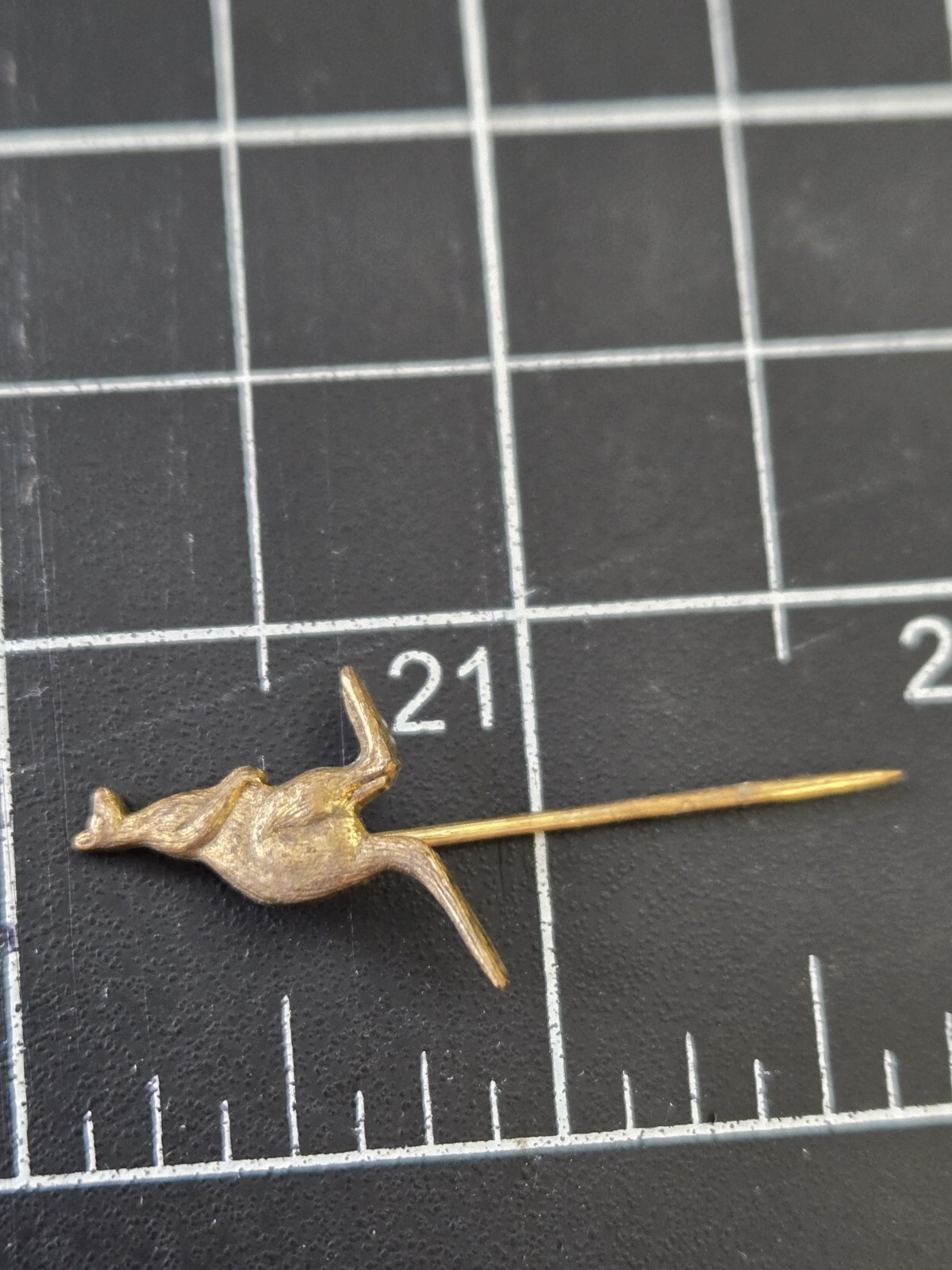 Vintage Kangaroo Stick Pin Lapel Hat Tie Pin Australia Souvenir Gold Tone