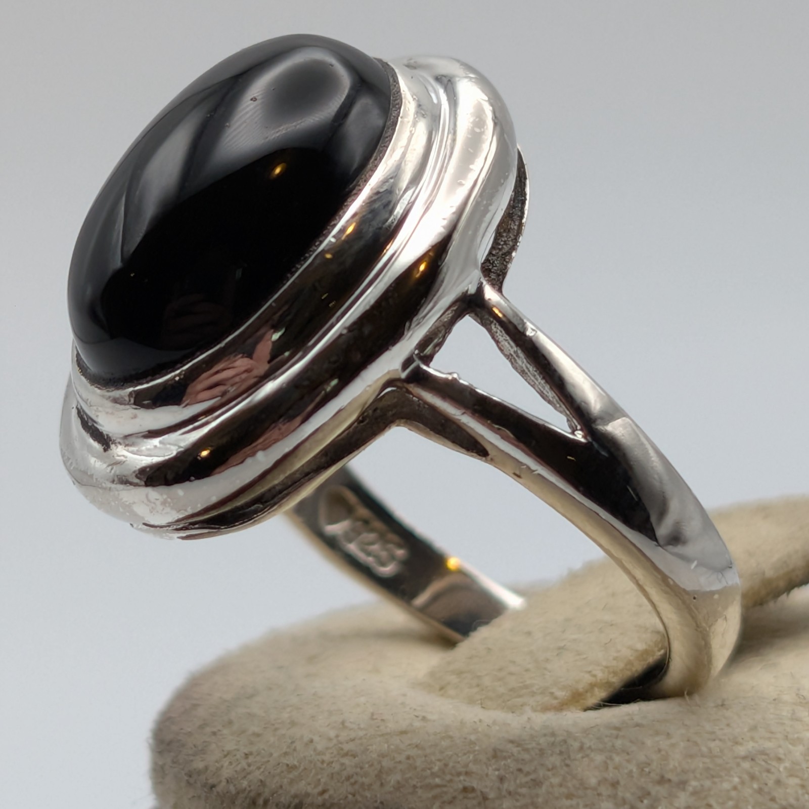 Vintage Sterling Silver Oval Black Onyx Solitaire Ring Size 6.5 Minimalist 925